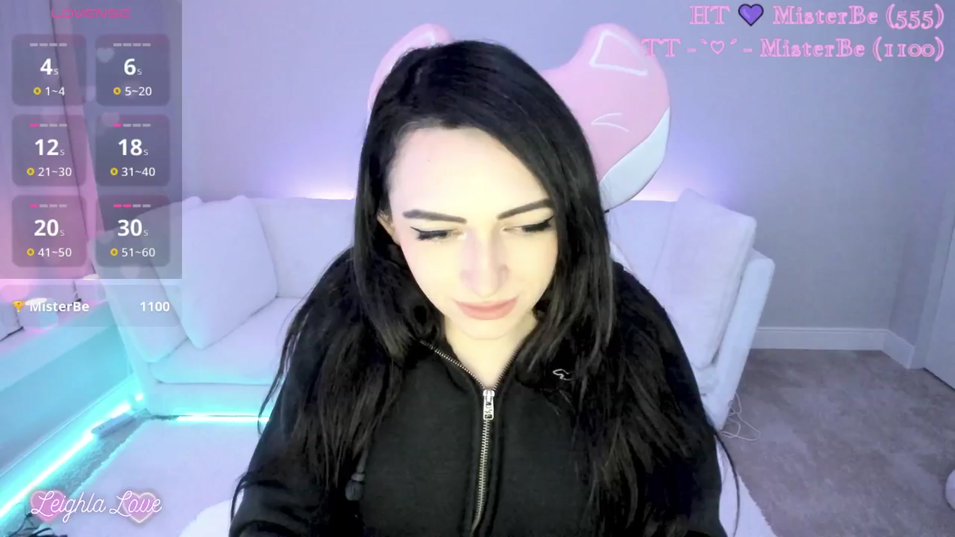 Gallery image thumbnail from LeighlaLove's myfreecams stream on, 05/06/2025, 10:52 image 9 of 20