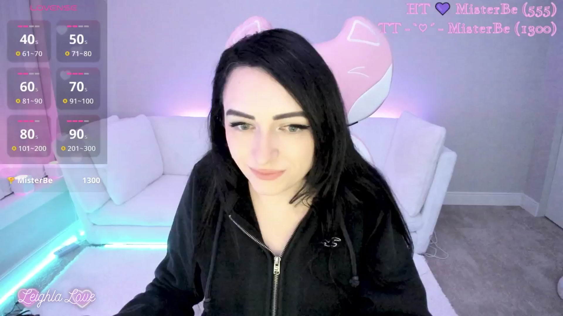 Gallery image thumbnail from LeighlaLove's myfreecams stream on, 05/06/2025, 10:52 image 14 of 20