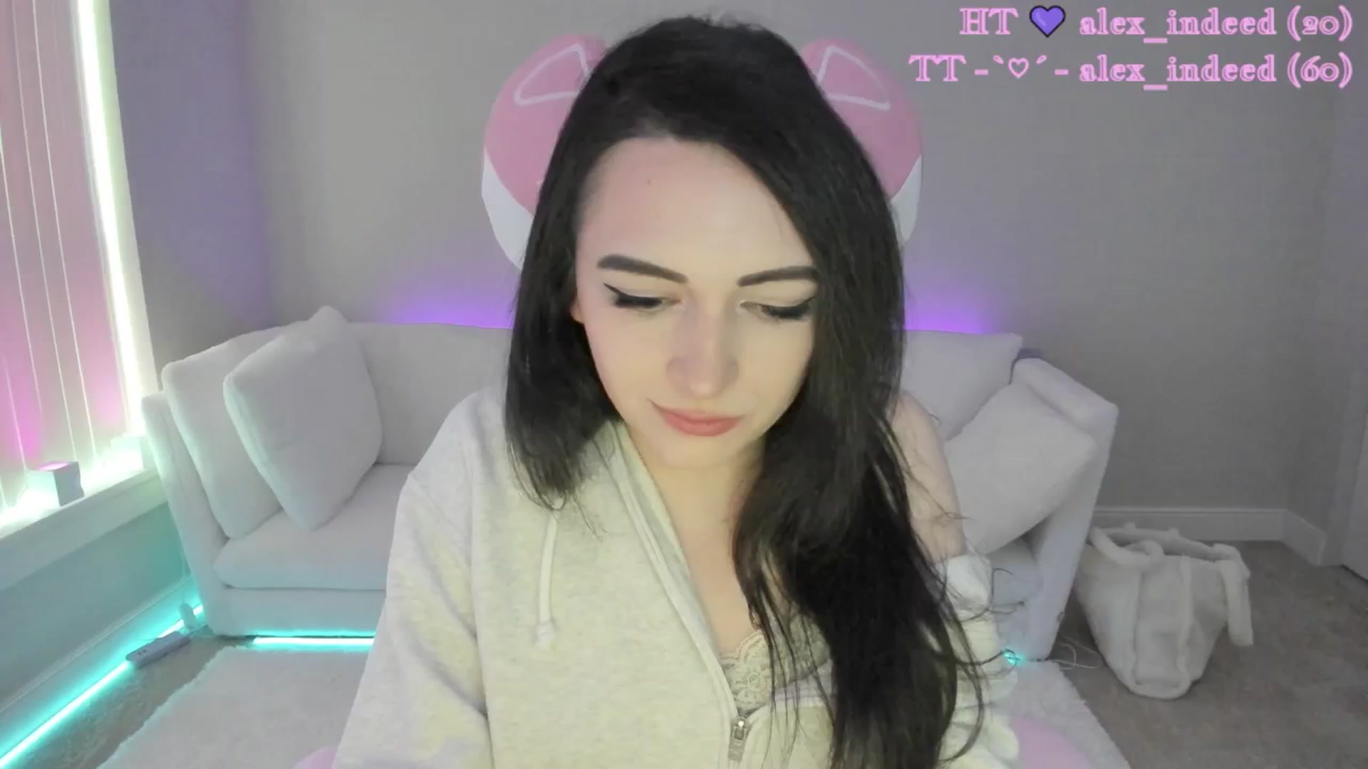 Gallery image thumbnail from LeighlaLove's myfreecams stream on, 05/10/2025, 17:23 image 18 of 20