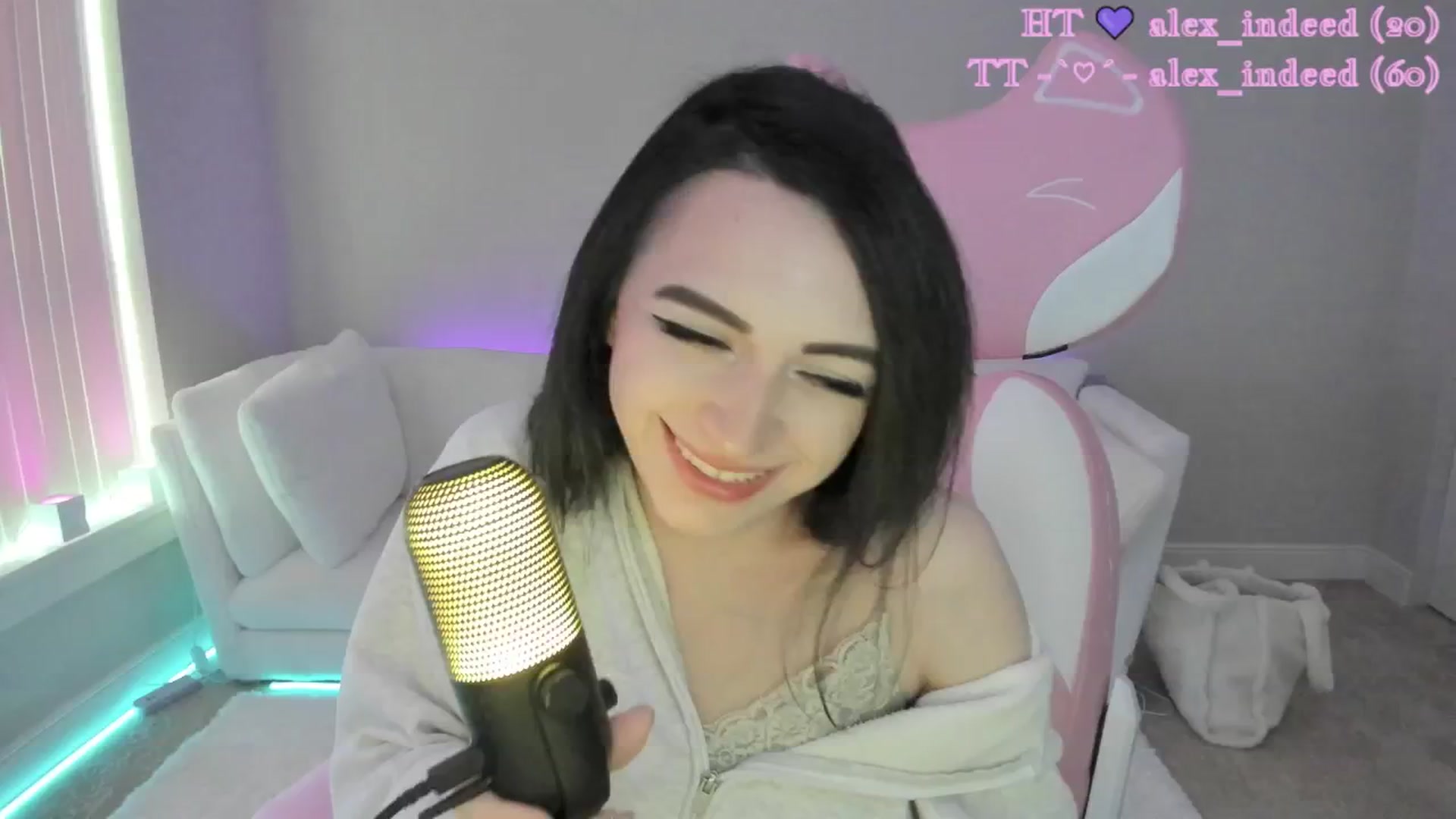 Gallery image thumbnail from LeighlaLove's myfreecams stream on, 05/10/2025, 17:23 image 20 of 20