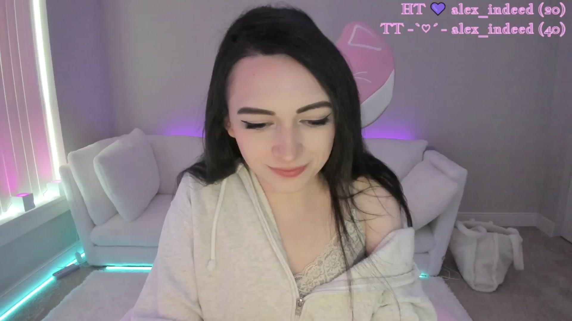 Gallery image thumbnail from LeighlaLove's myfreecams stream on, 05/10/2025, 17:23 image 13 of 20