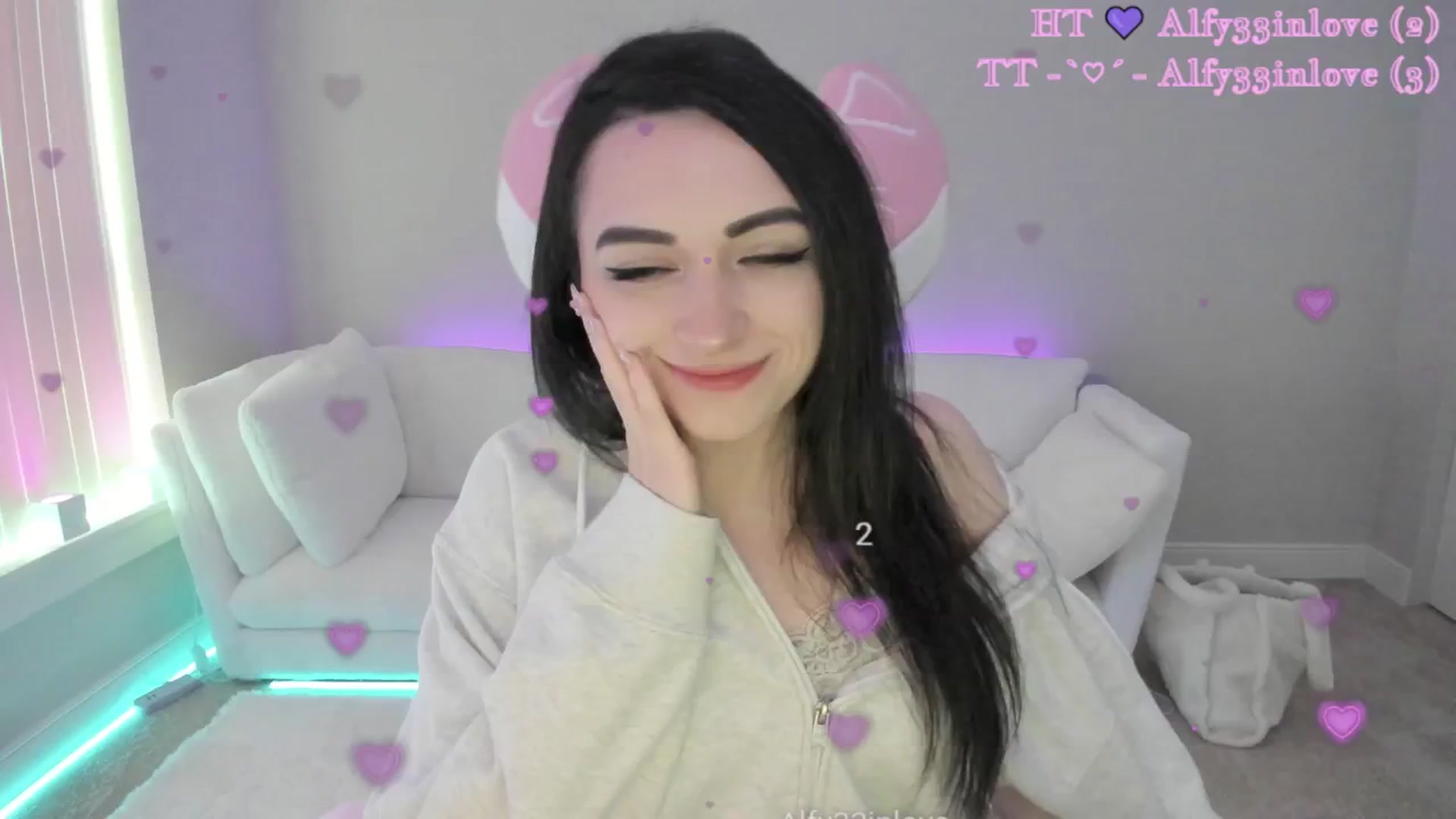 Gallery image thumbnail from LeighlaLove's myfreecams stream on, 05/10/2025, 17:23 image 10 of 20