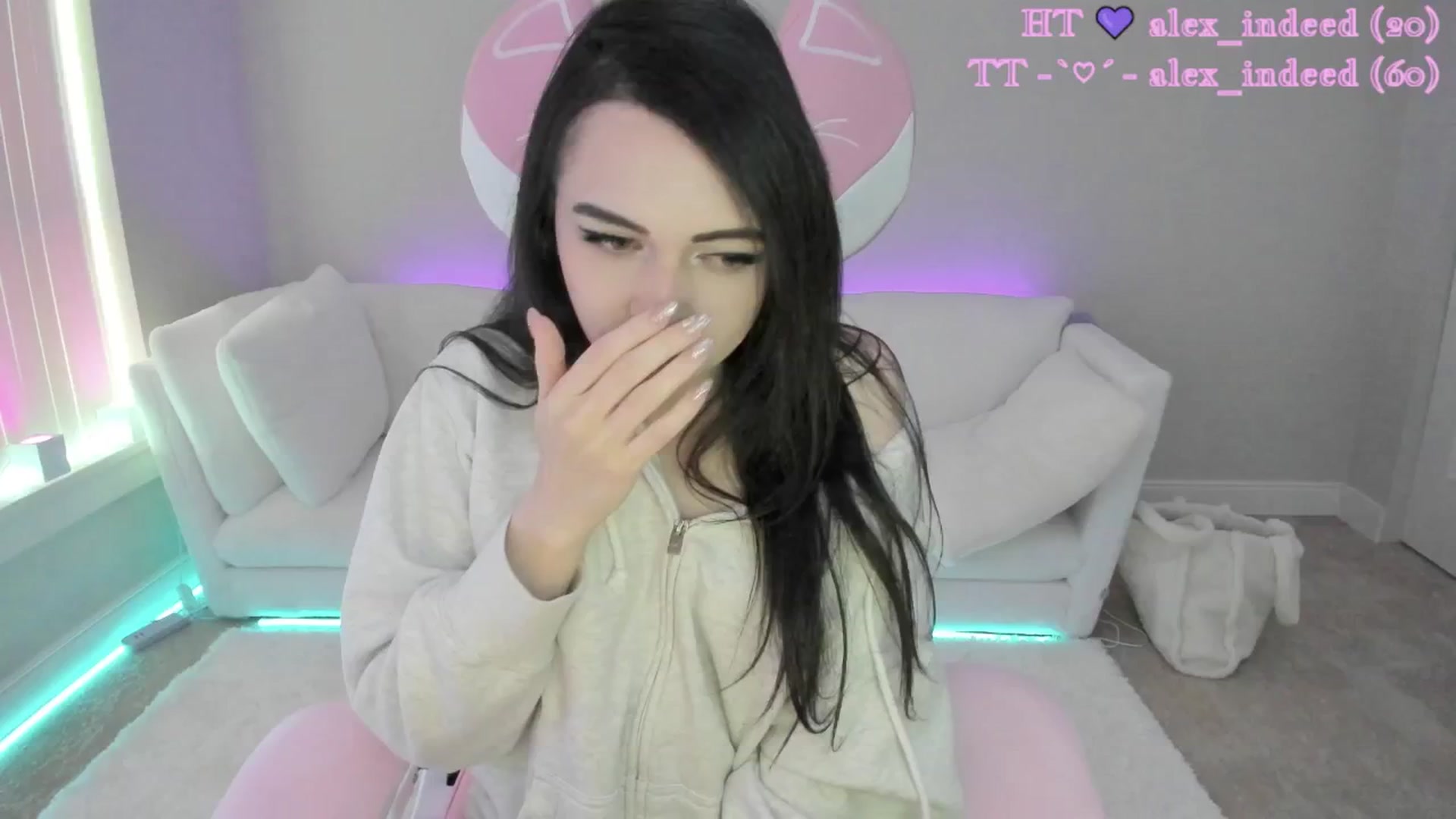 Gallery image thumbnail from LeighlaLove's myfreecams stream on, 05/10/2025, 18:29 image 15 of 20