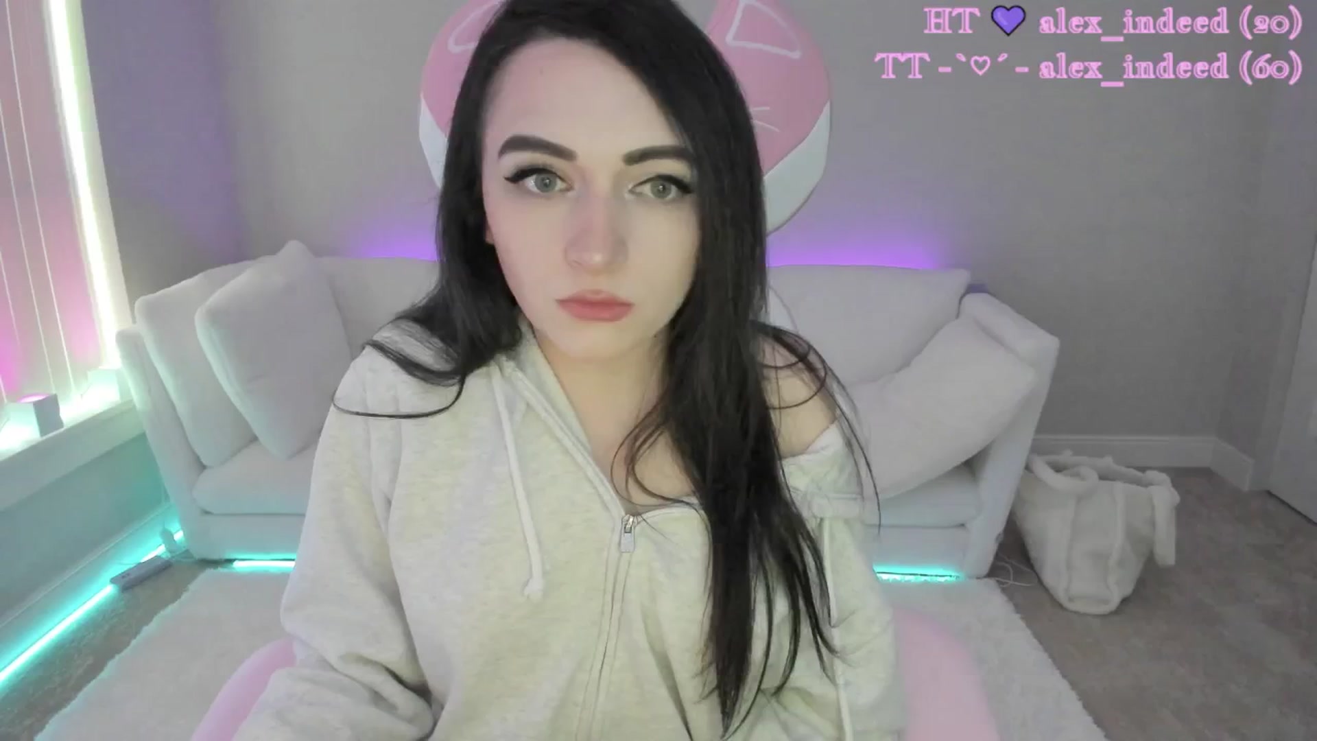 Gallery image thumbnail from LeighlaLove's myfreecams stream on, 05/10/2025, 18:29 image 16 of 20