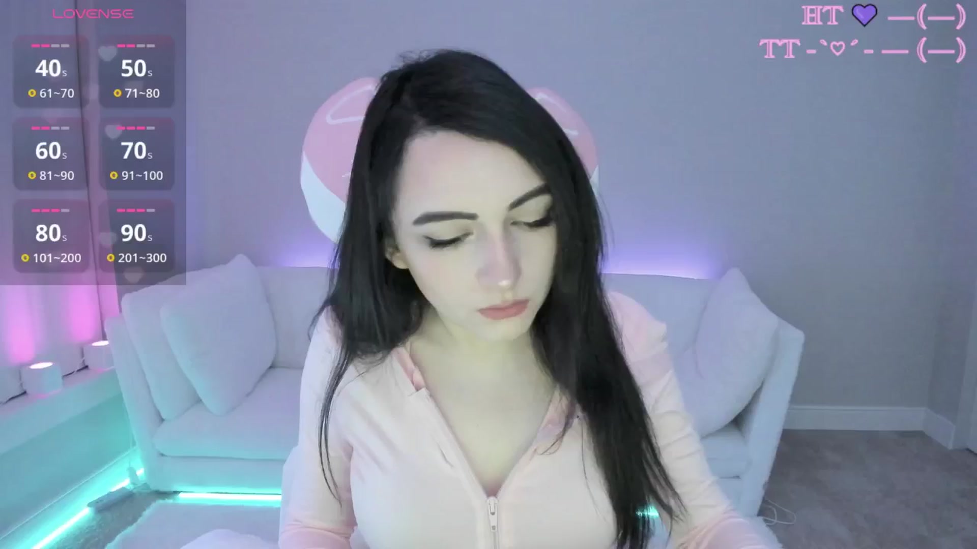 Gallery image thumbnail from LeighlaLove's myfreecams stream on, 05/12/2025, 10:35 image 19 of 20