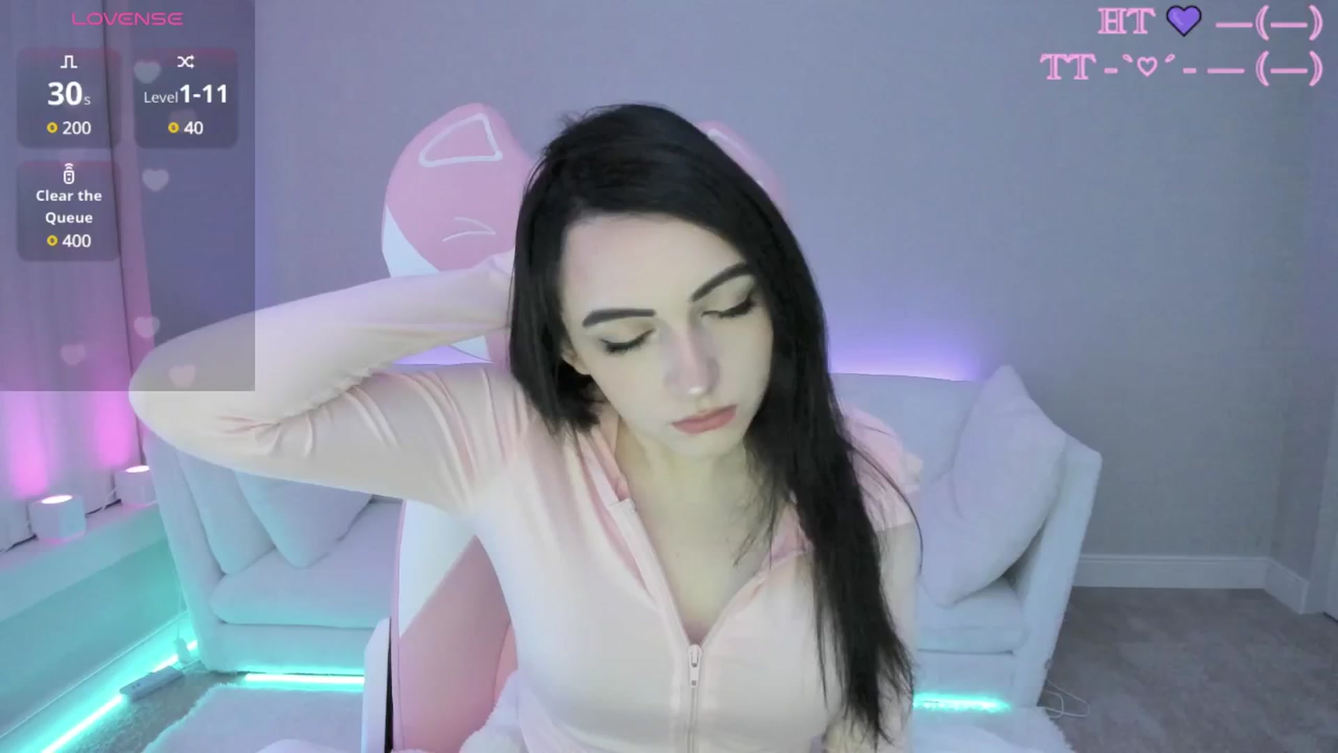 Gallery image thumbnail from LeighlaLove's myfreecams stream on, 05/12/2025, 10:35 image 15 of 20