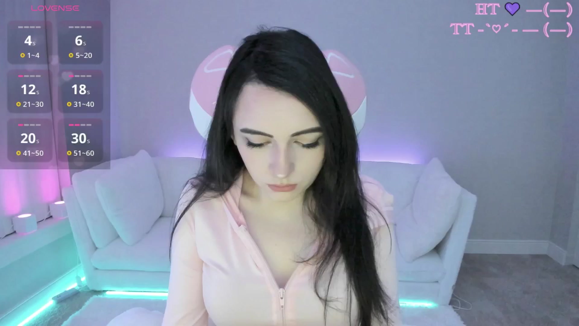 Gallery image thumbnail from LeighlaLove's myfreecams stream on, 05/12/2025, 10:35 image 16 of 20