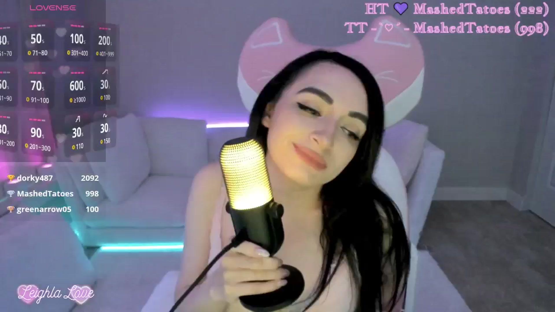 Gallery image thumbnail from LeighlaLove's myfreecams stream on, 05/14/2025, 15:27 image 10 of 20