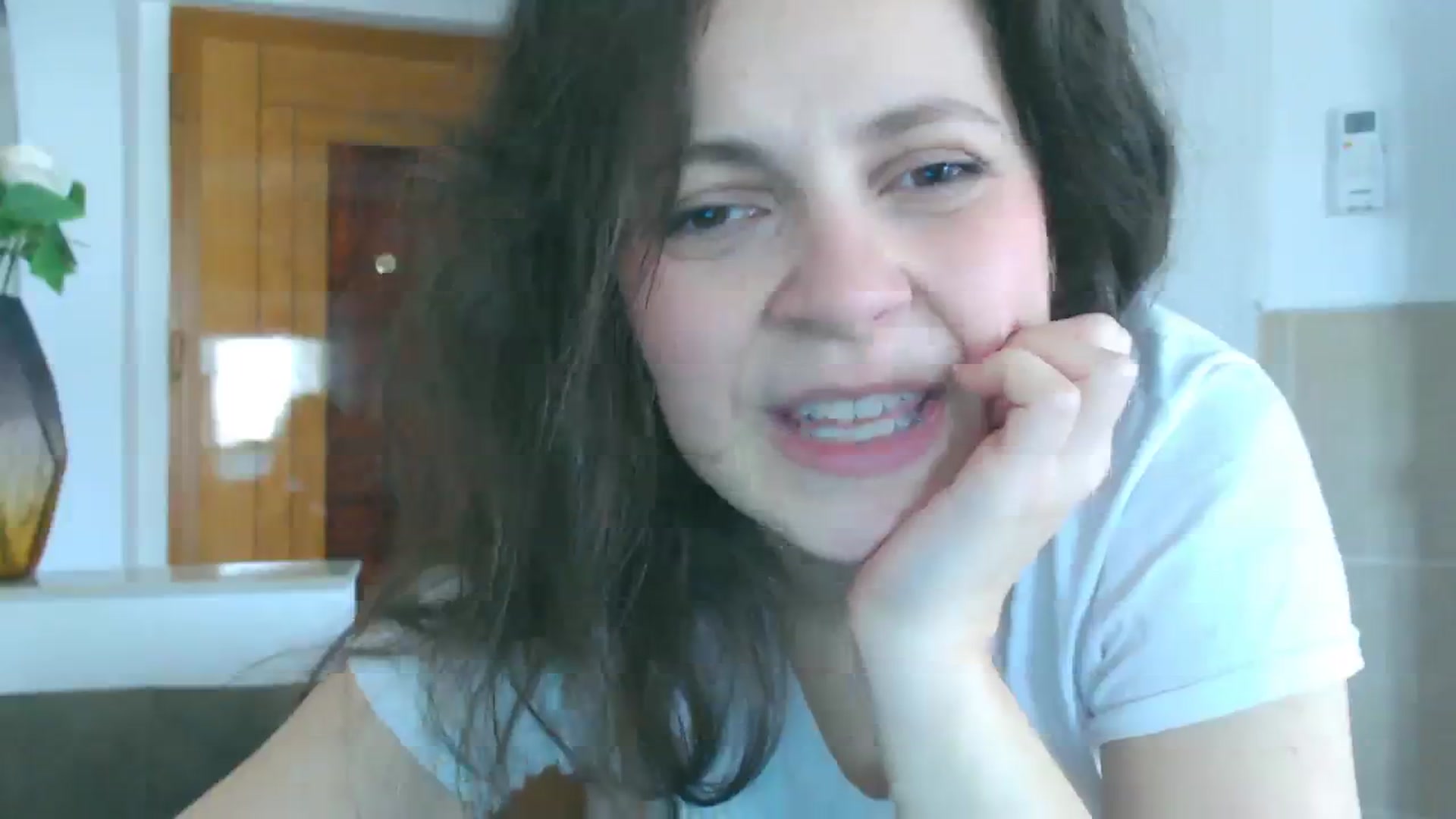 Gallery image thumbnail from LeilaLight's myfreecams stream on, 02/26/2024, 10:07 image 17 of 20