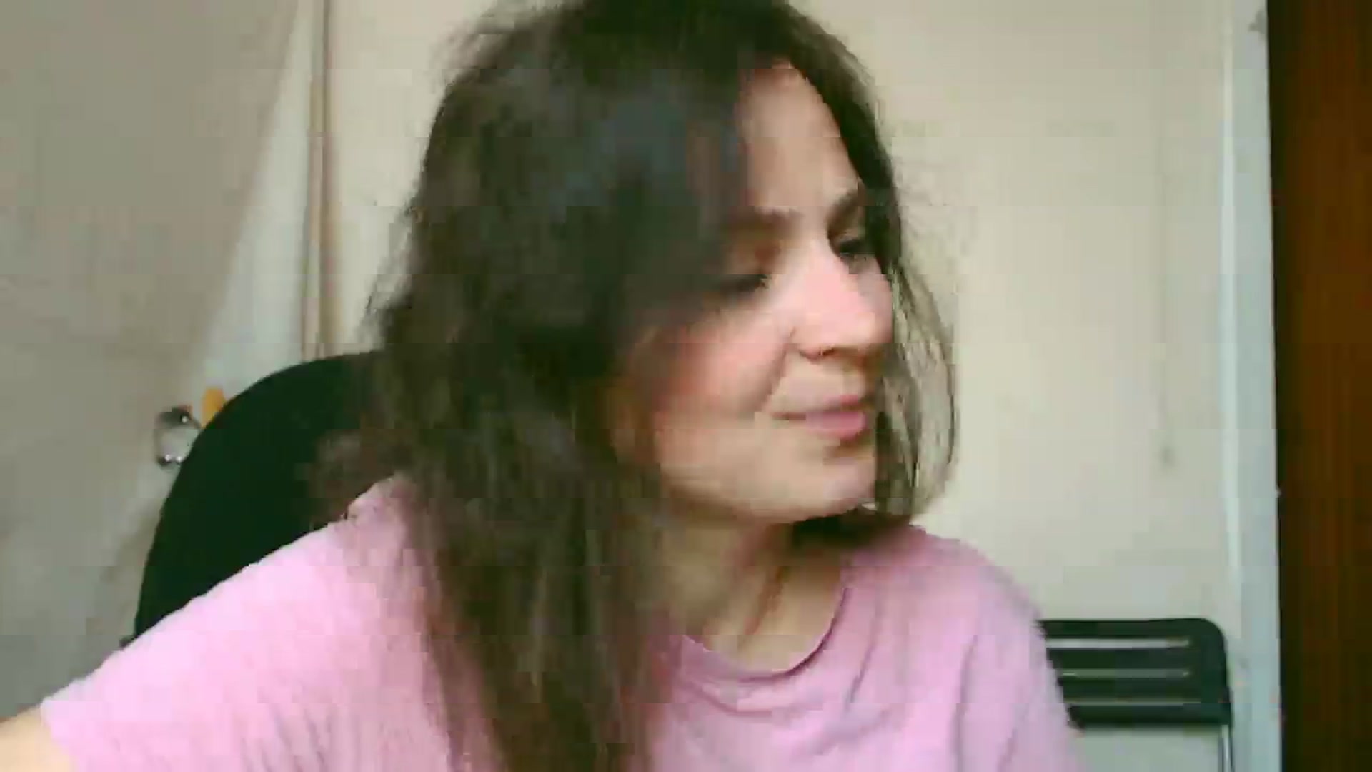 Gallery image thumbnail from LeilaLight's myfreecams stream on, 04/02/2024, 10:25 image 17 of 20