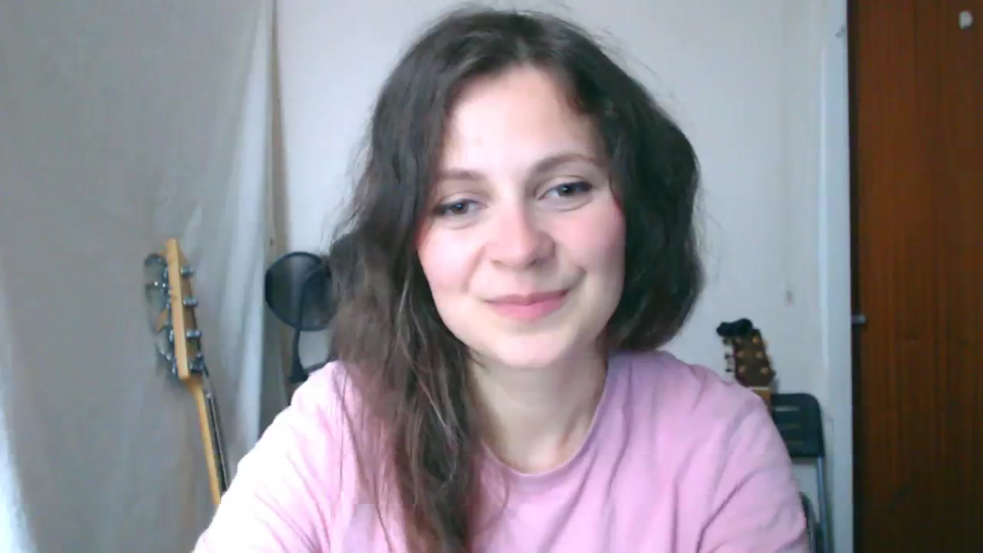 Gallery image thumbnail from LeilaLight's myfreecams stream on, 04/02/2024, 14:03 image 16 of 20
