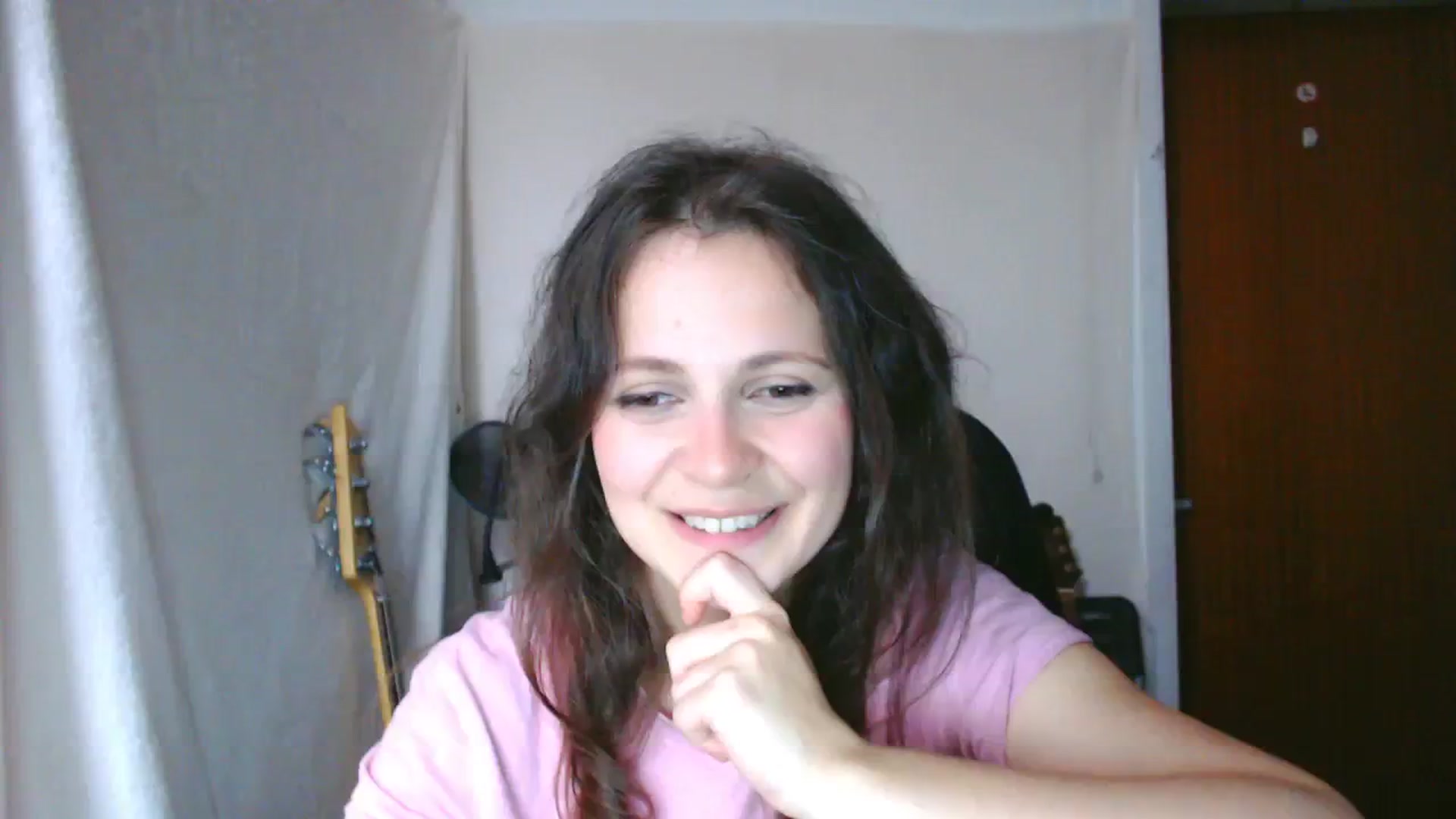 Gallery image thumbnail from LeilaLight's myfreecams stream on, 04/02/2024, 16:13 image 13 of 20
