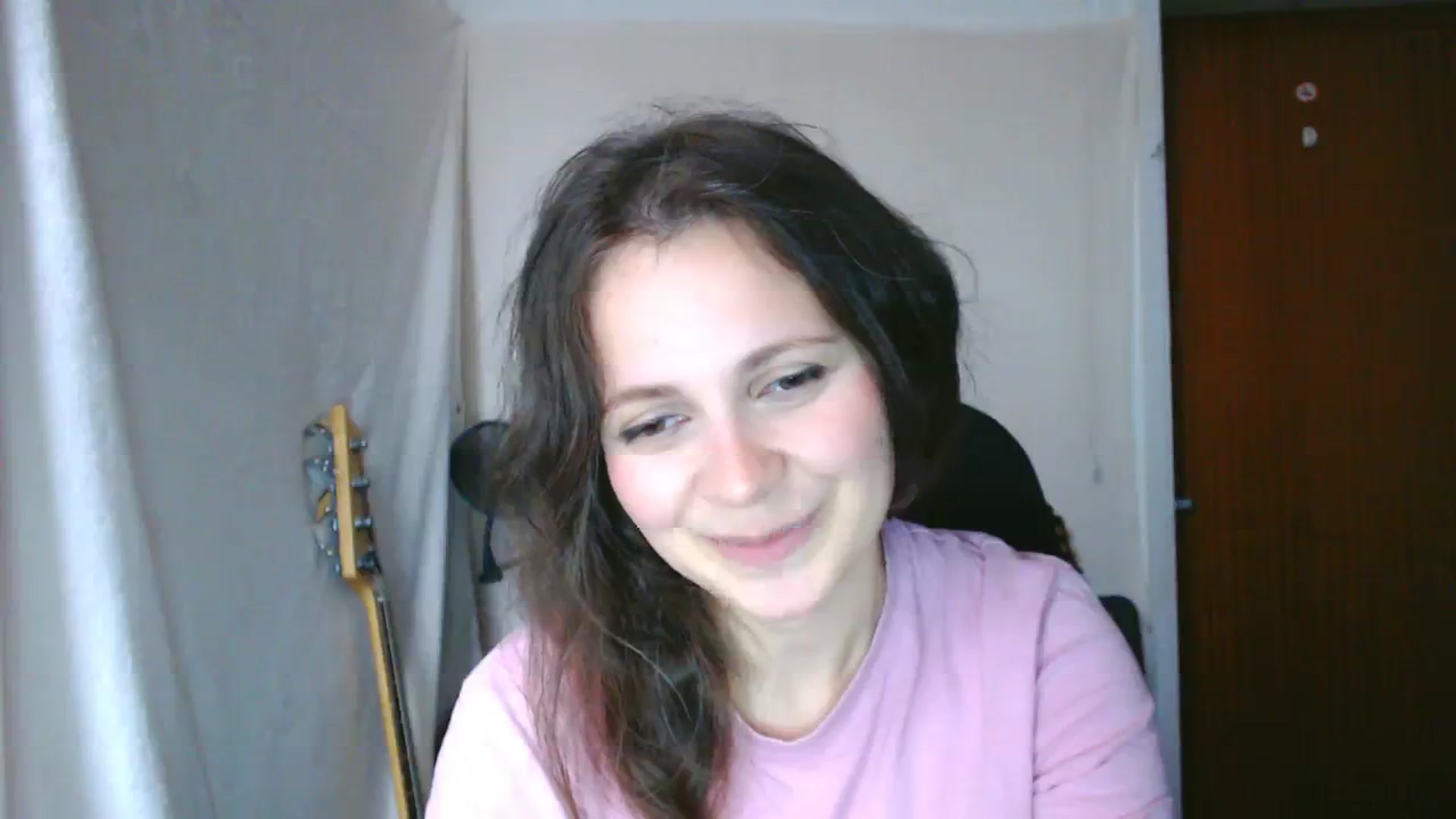 Gallery image thumbnail from LeilaLight's myfreecams stream on, 04/02/2024, 16:13 image 18 of 20