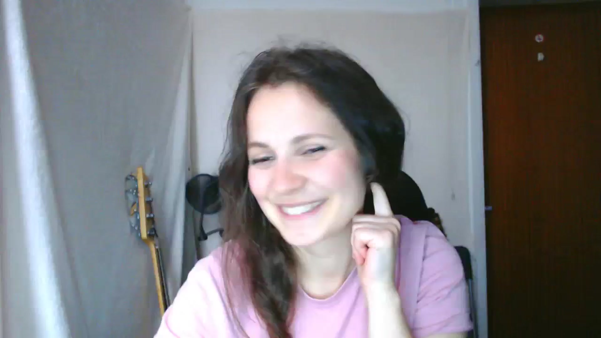Gallery image thumbnail from LeilaLight's myfreecams stream on, 04/02/2024, 16:13 image 17 of 20