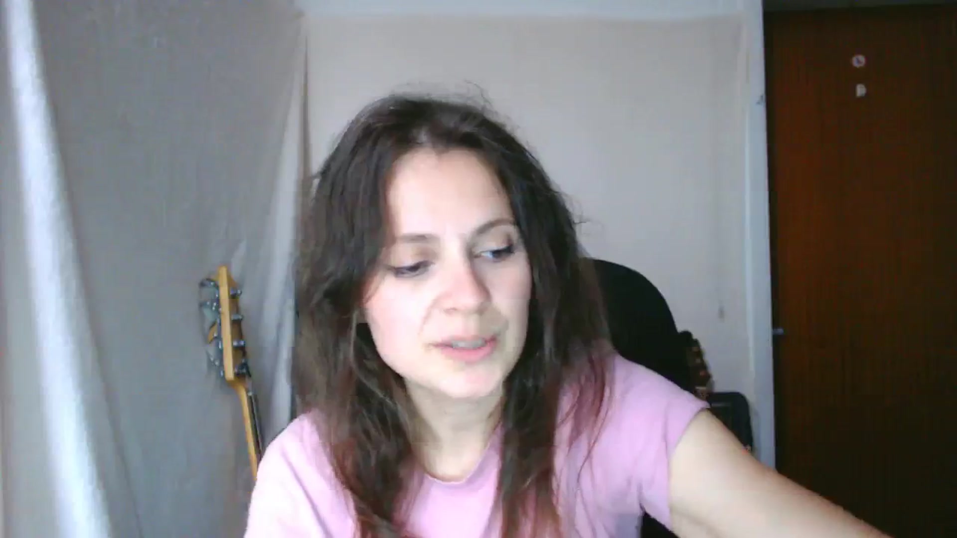 Gallery image thumbnail from LeilaLight's myfreecams stream on, 04/02/2024, 16:13 image 15 of 20