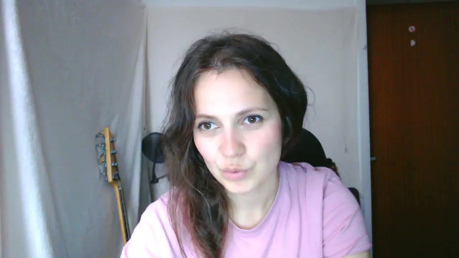 Gallery image thumbnail from LeilaLight's myfreecams stream on, 04/02/2024, 16:13 image 16 of 20