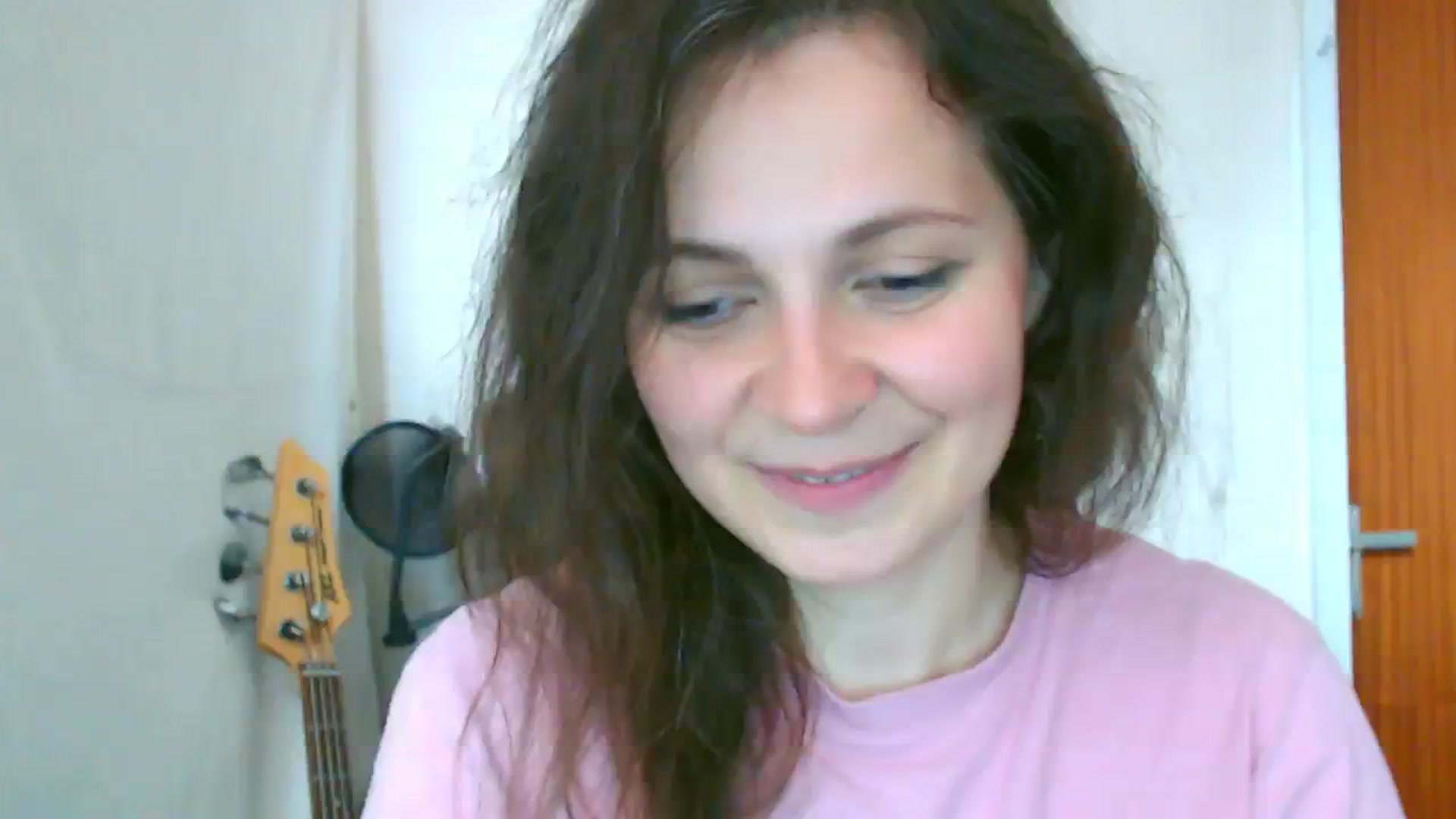 Gallery image thumbnail from LeilaLight's myfreecams stream on, 04/08/2024, 15:33 image 10 of 20