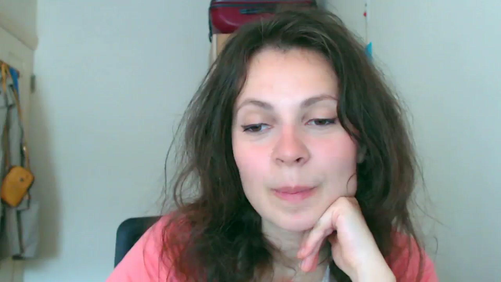 Gallery image thumbnail from LeilaLight's myfreecams stream on, 04/11/2024, 10:23 image 6 of 20