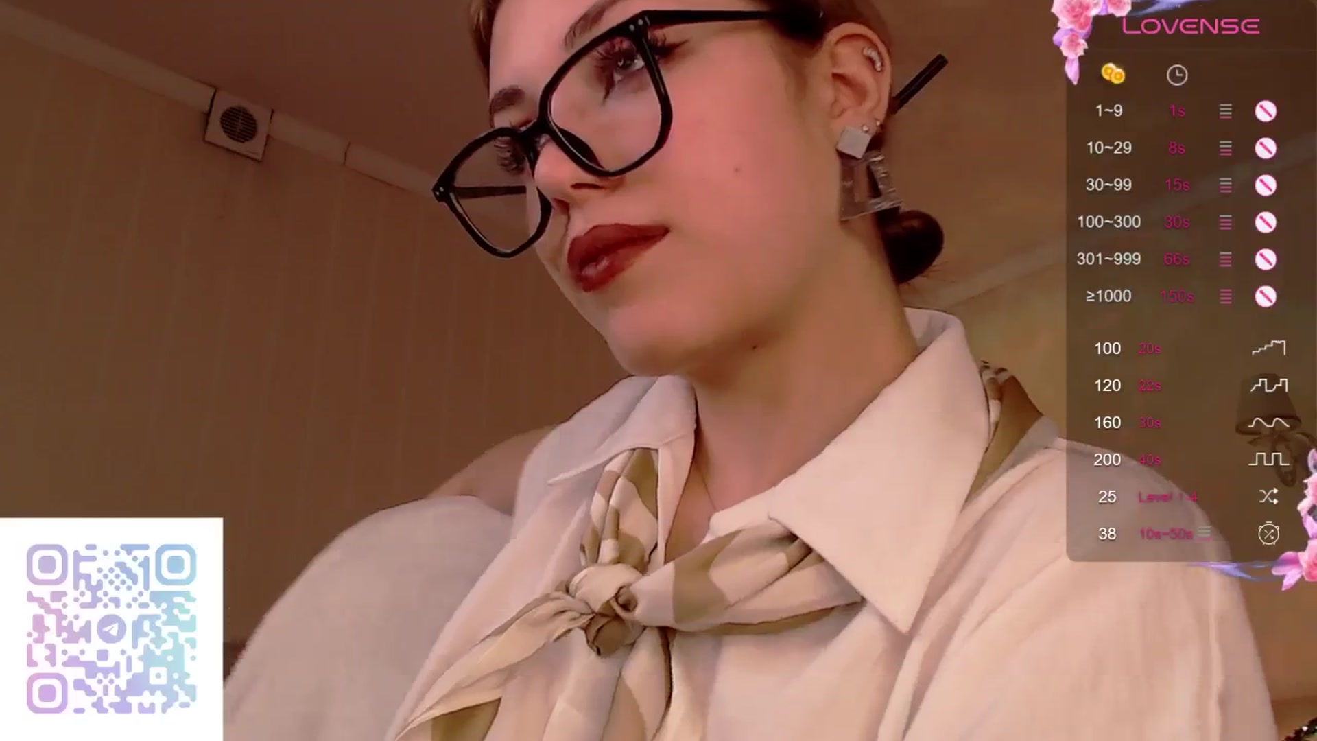 Gallery image thumbnail from LeilaVanilla's myfreecams stream on, 10/12/2025, 14:46 image 8 of 20