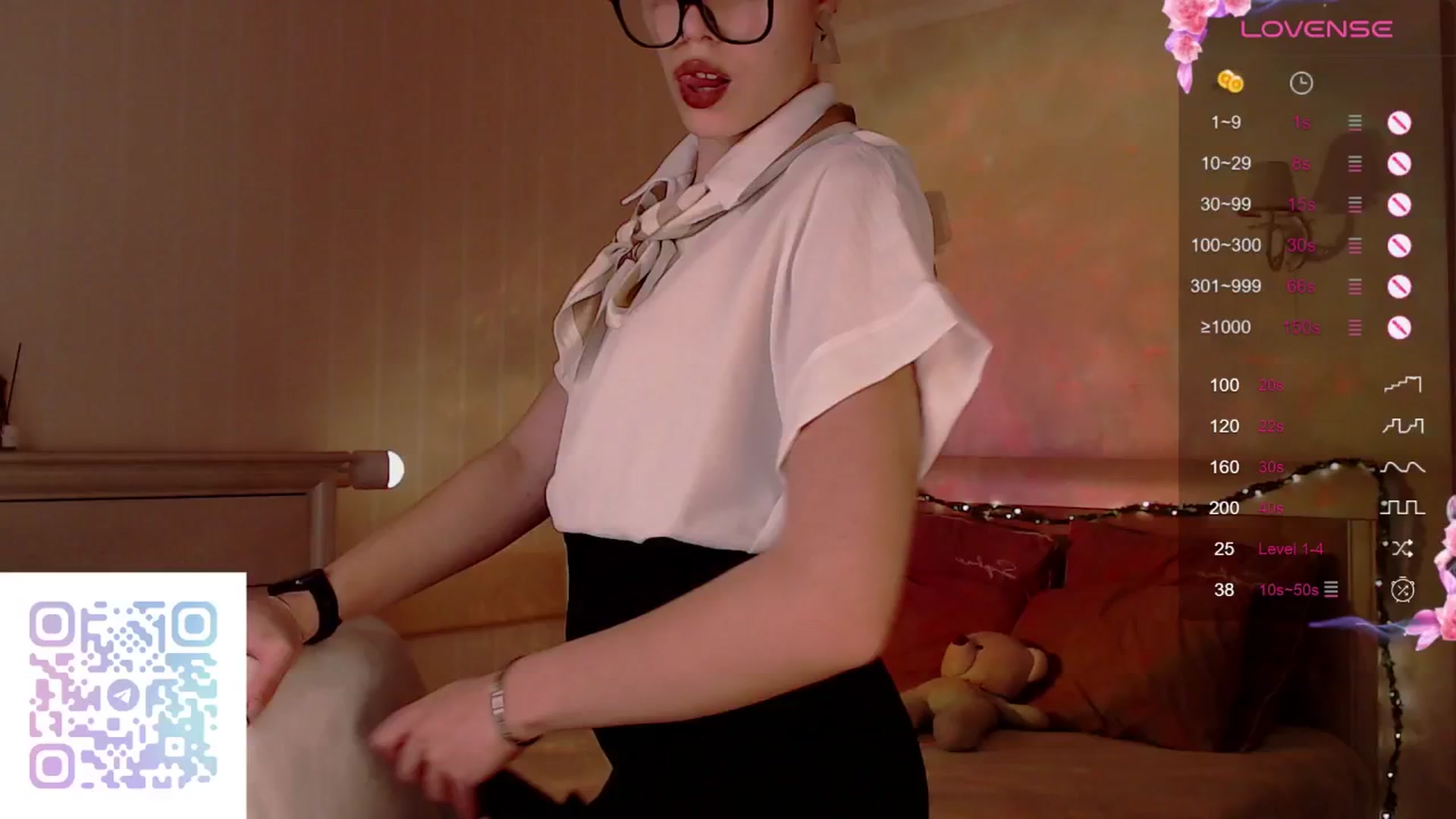 Gallery image thumbnail from LeilaVanilla's myfreecams stream on, 10/12/2025, 14:46 image 16 of 20