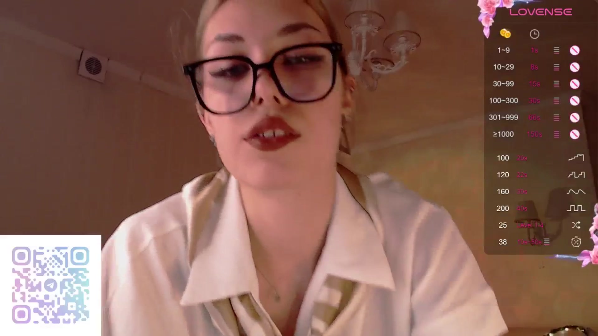 Gallery image thumbnail from LeilaVanilla's myfreecams stream on, 10/12/2025, 18:19 image 14 of 20