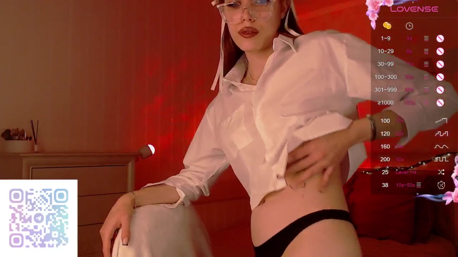 Gallery image thumbnail from LeilaVanilla's myfreecams stream on, 10/14/2025, 16:03 image 19 of 20