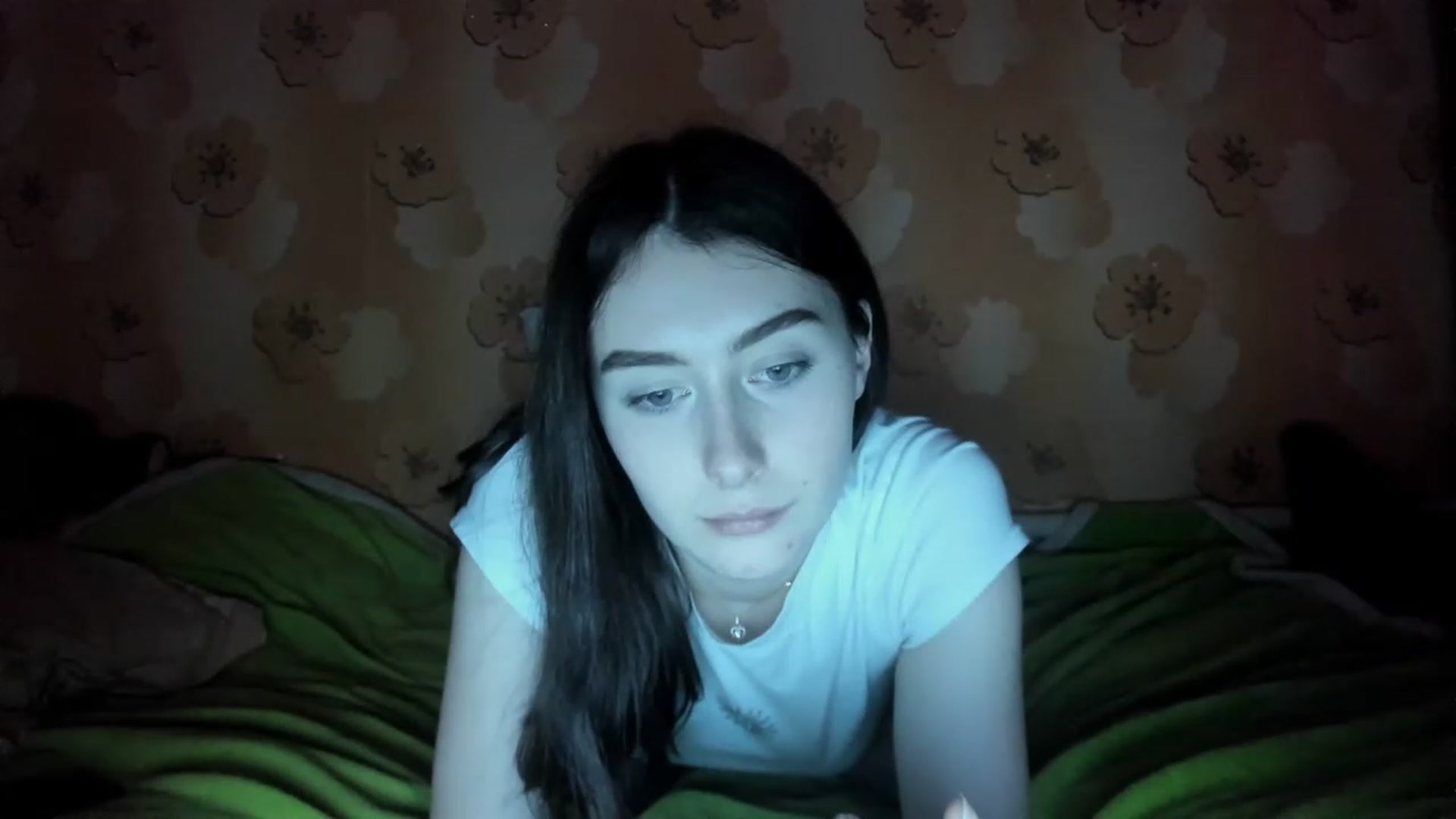 Gallery image thumbnail from Leila_Sinner's myfreecams stream on, 12/24/2022, 18:32 image 18 of 20
