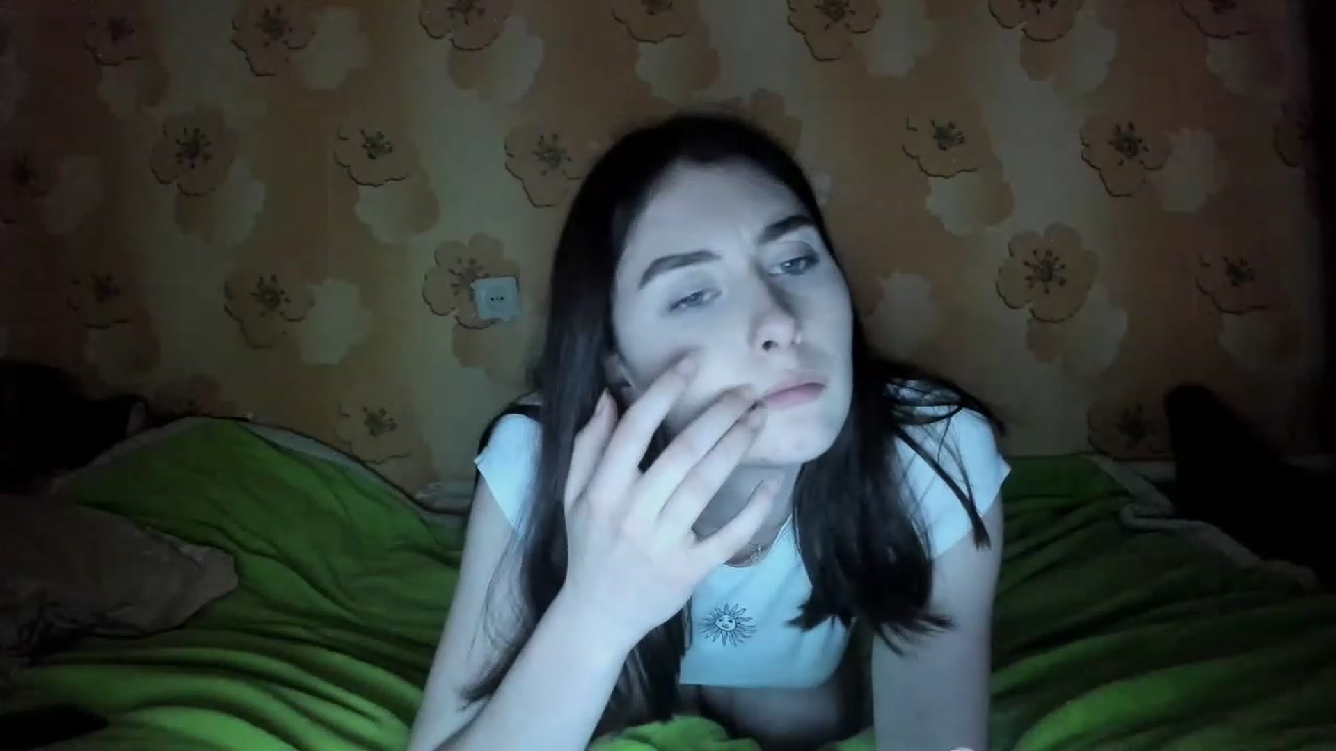 Gallery image thumbnail from Leila_Sinner's myfreecams stream on, 12/24/2022, 18:32 image 17 of 20
