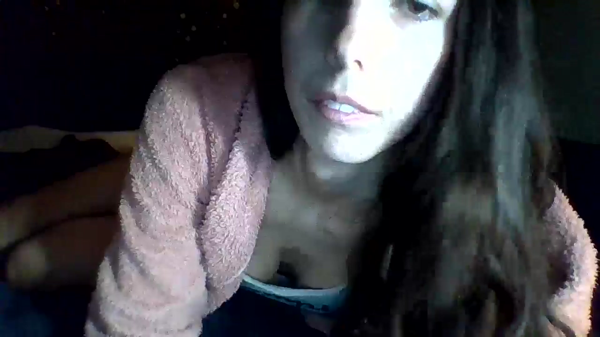 Gallery image thumbnail from Leilas_Life8's myfreecams stream on, 08/20/2024, 17:01 image 14 of 20