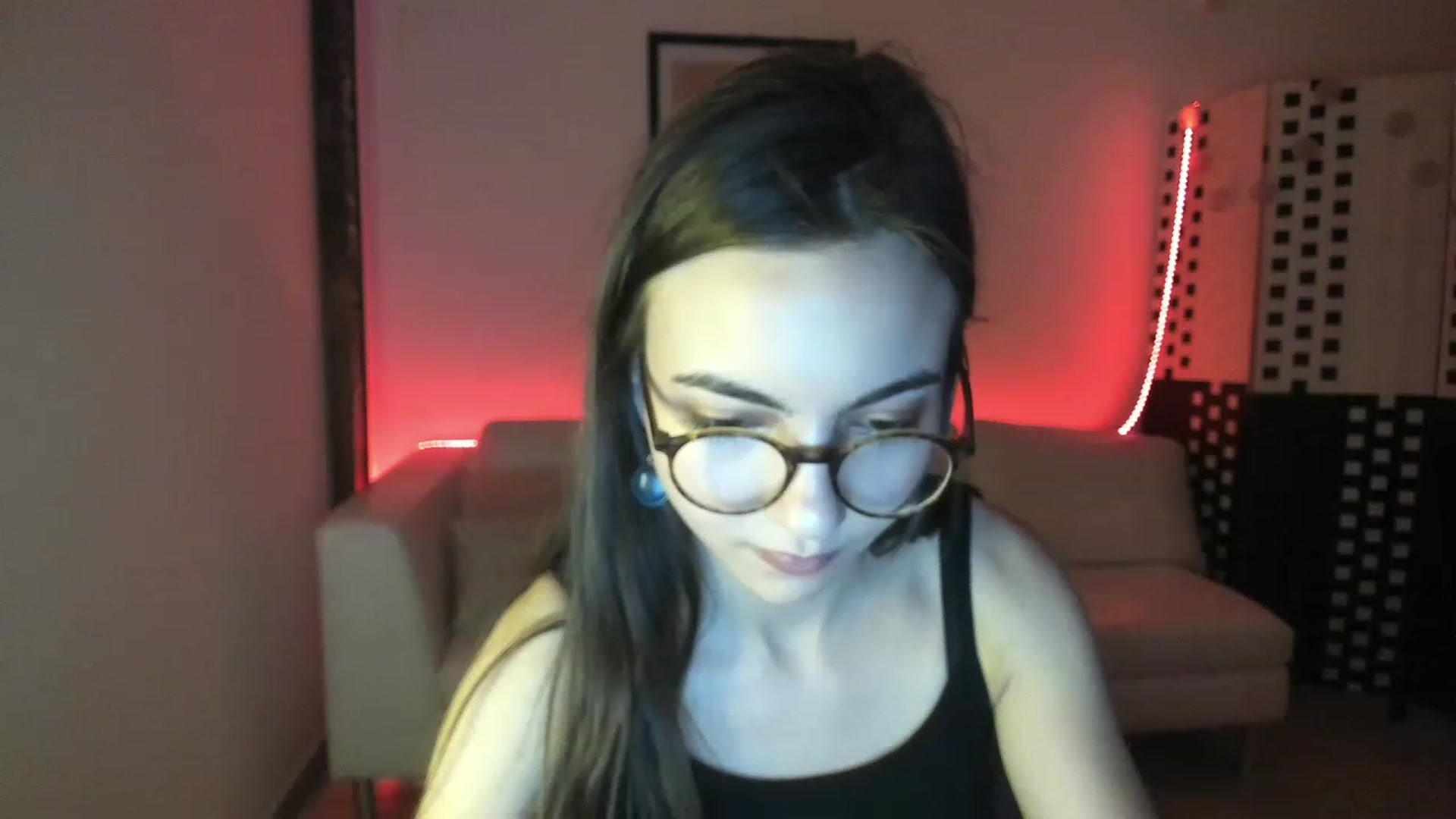 Gallery image thumbnail from Leilastar18's myfreecams stream on, 12/18/2022, 14:17 image 16 of 20