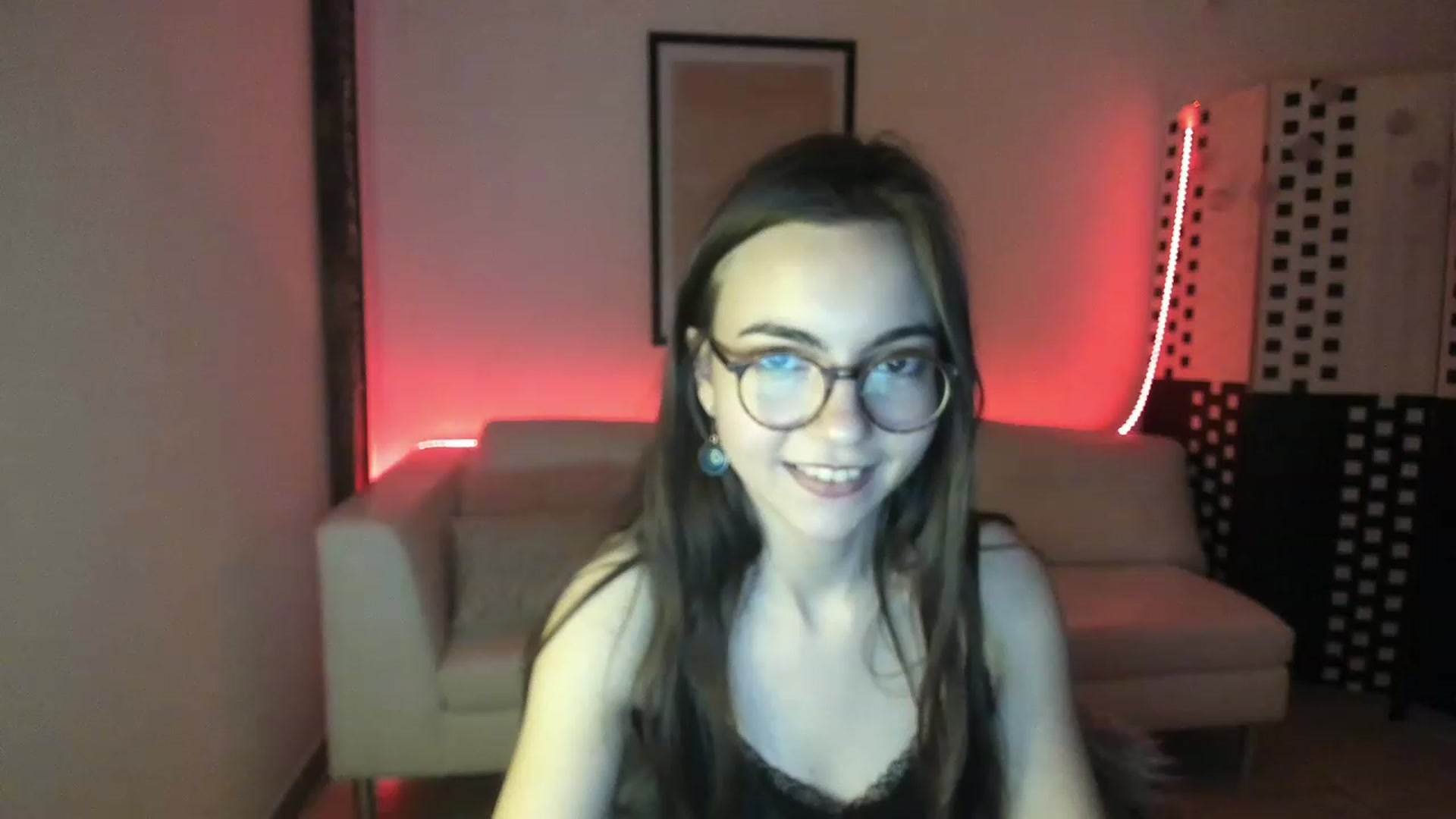 Gallery image thumbnail from Leilastar18's myfreecams stream on, 12/18/2022, 14:17 image 3 of 20