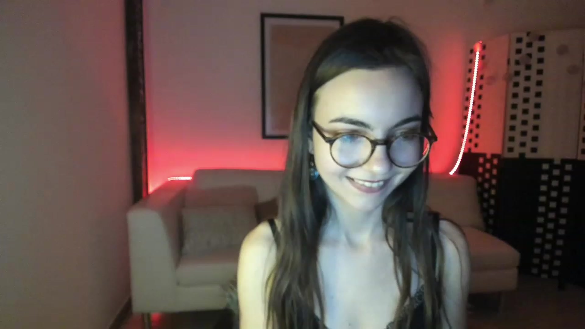 Gallery image thumbnail from Leilastar18's myfreecams stream on, 12/18/2022, 14:17 image 8 of 20