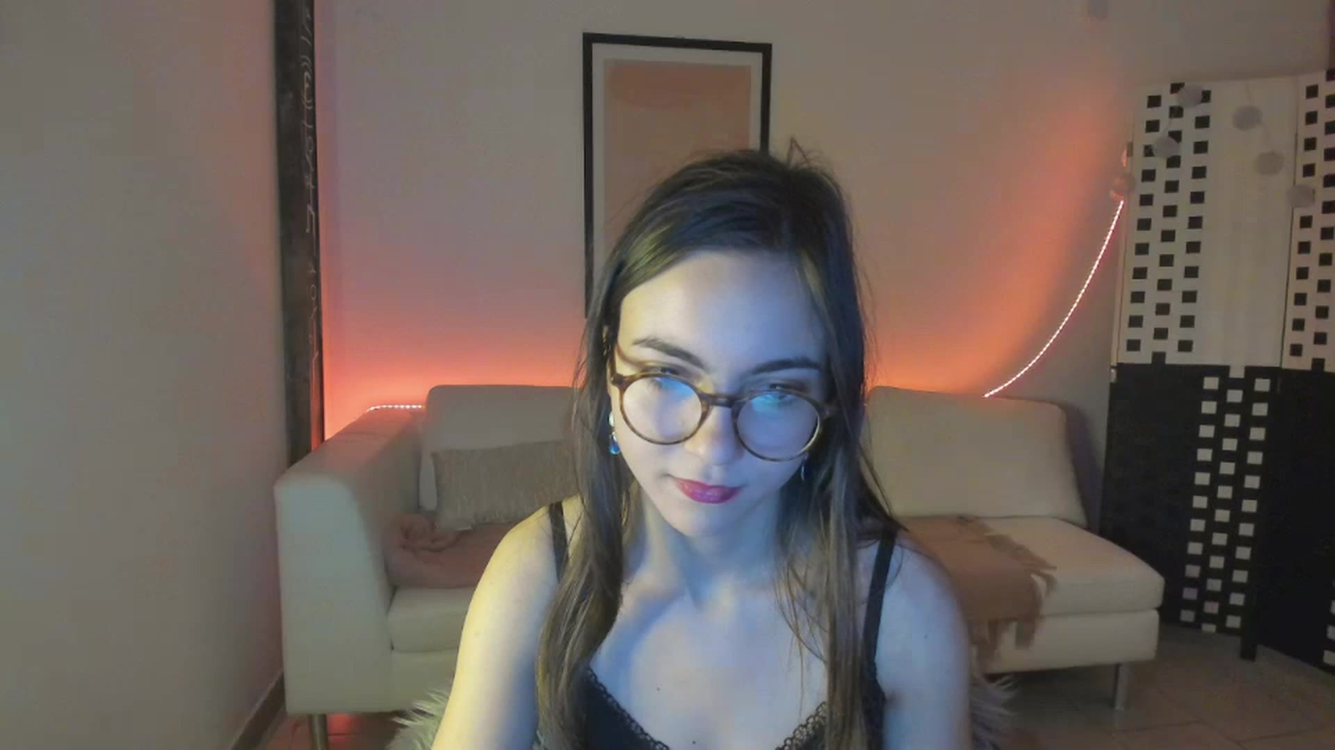 Gallery image thumbnail from Leilastar18's myfreecams stream on, 12/28/2022, 13:56 image 13 of 20