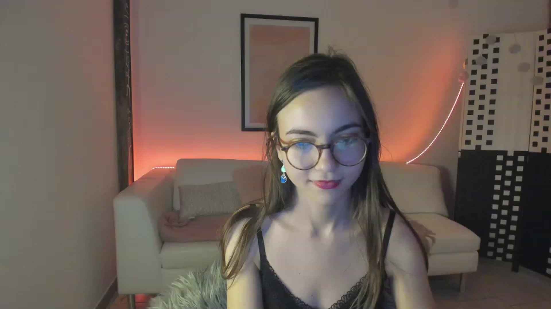 Gallery image thumbnail from Leilastar18's myfreecams stream on, 12/28/2022, 13:56 image 15 of 20