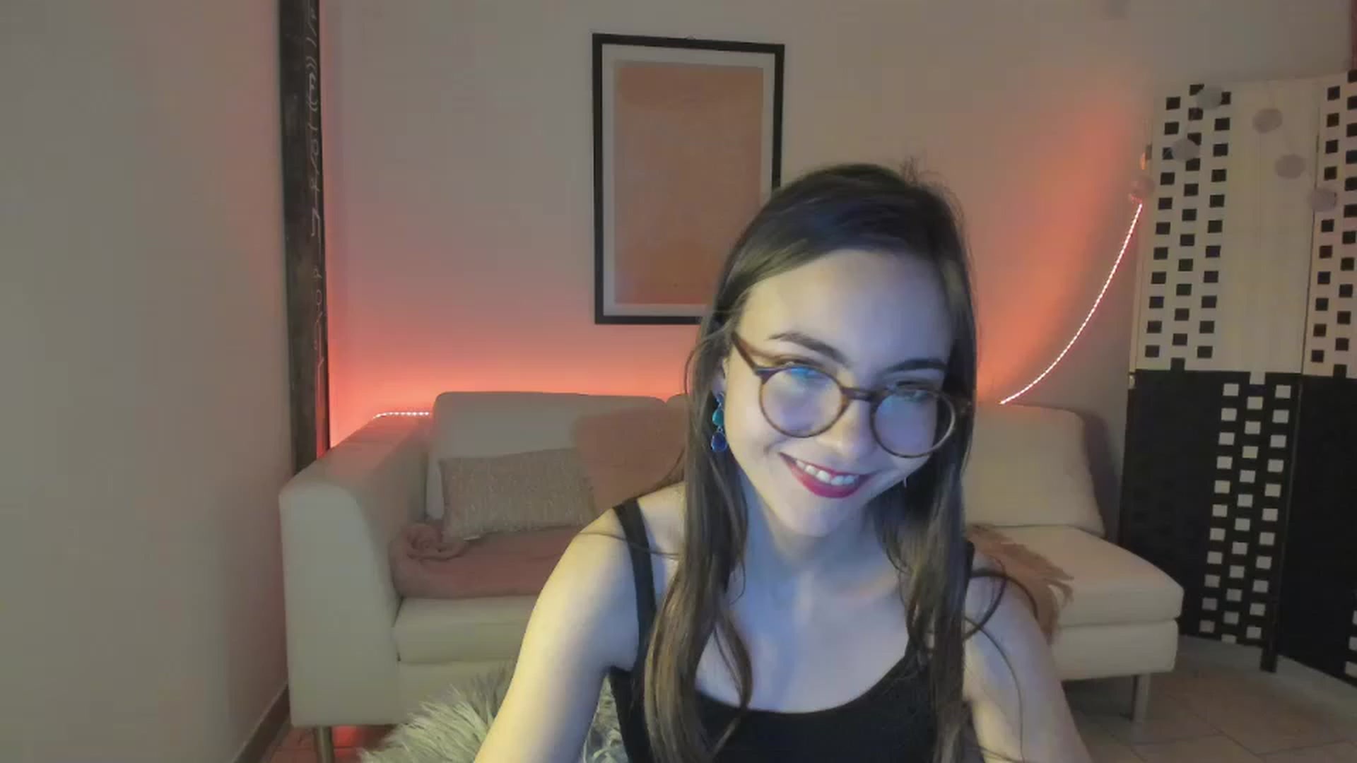 Gallery image thumbnail from Leilastar18's myfreecams stream on, 12/28/2022, 13:56 image 3 of 20