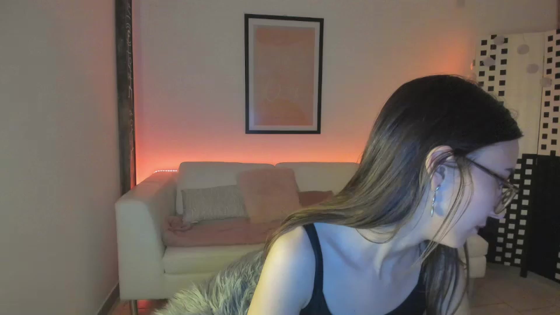Gallery image thumbnail from Leilastar18's myfreecams stream on, 12/28/2022, 13:56 image 7 of 20