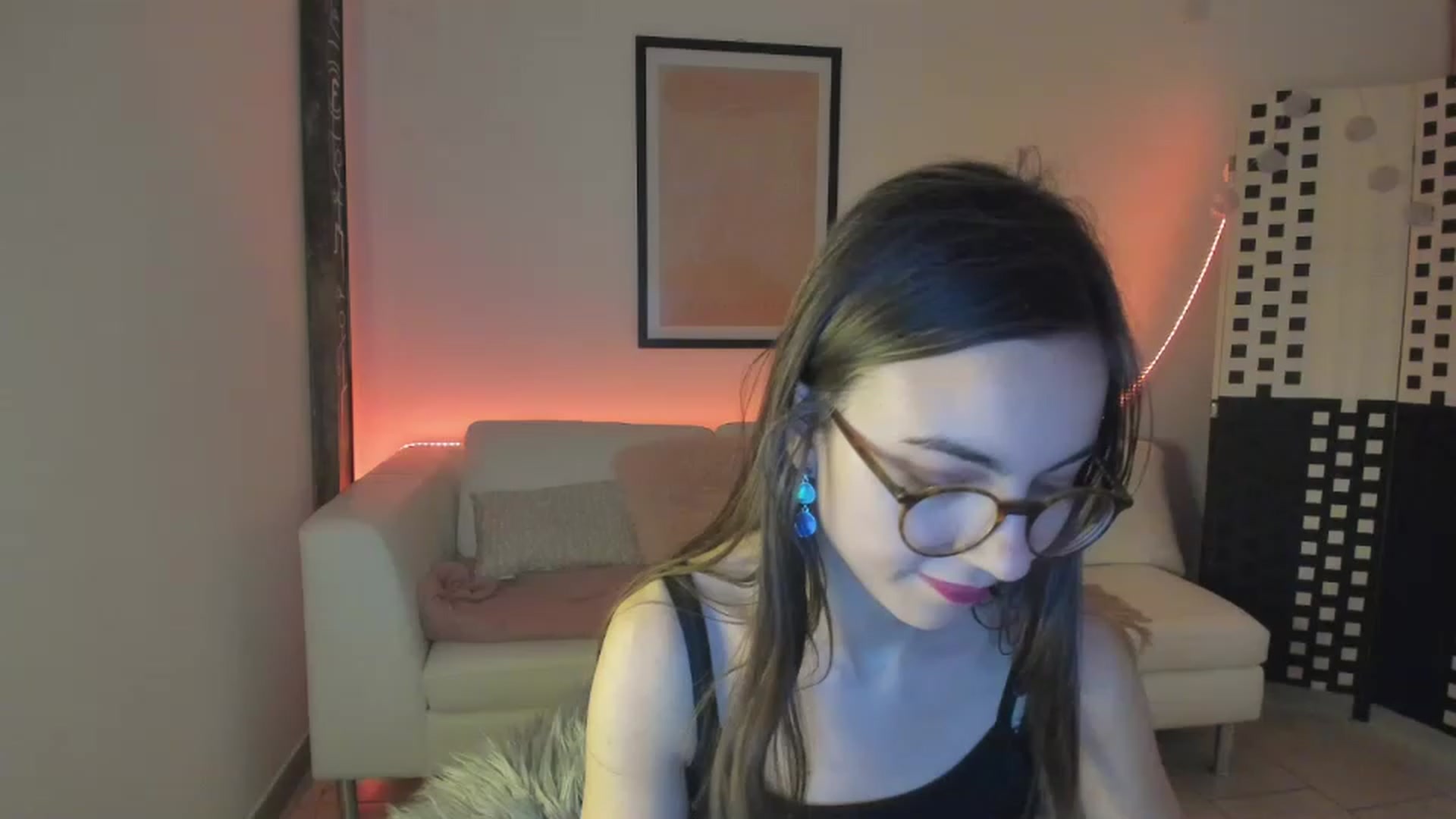 Gallery image thumbnail from Leilastar18's myfreecams stream on, 12/28/2022, 13:56 image 2 of 20