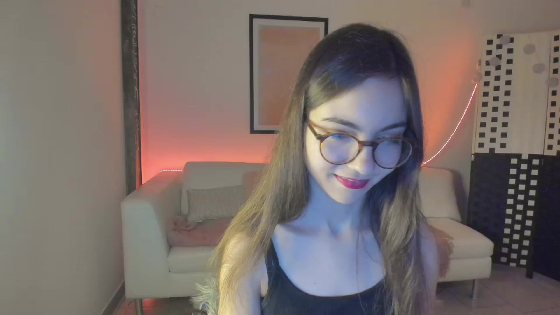 Gallery image thumbnail from Leilastar18's myfreecams stream on, 12/29/2022, 09:53 image 17 of 20