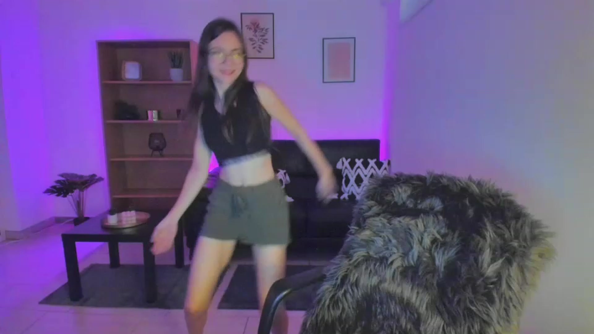 Gallery image thumbnail from Leilastar18's myfreecams stream on, 01/03/2023, 11:37 image 13 of 20