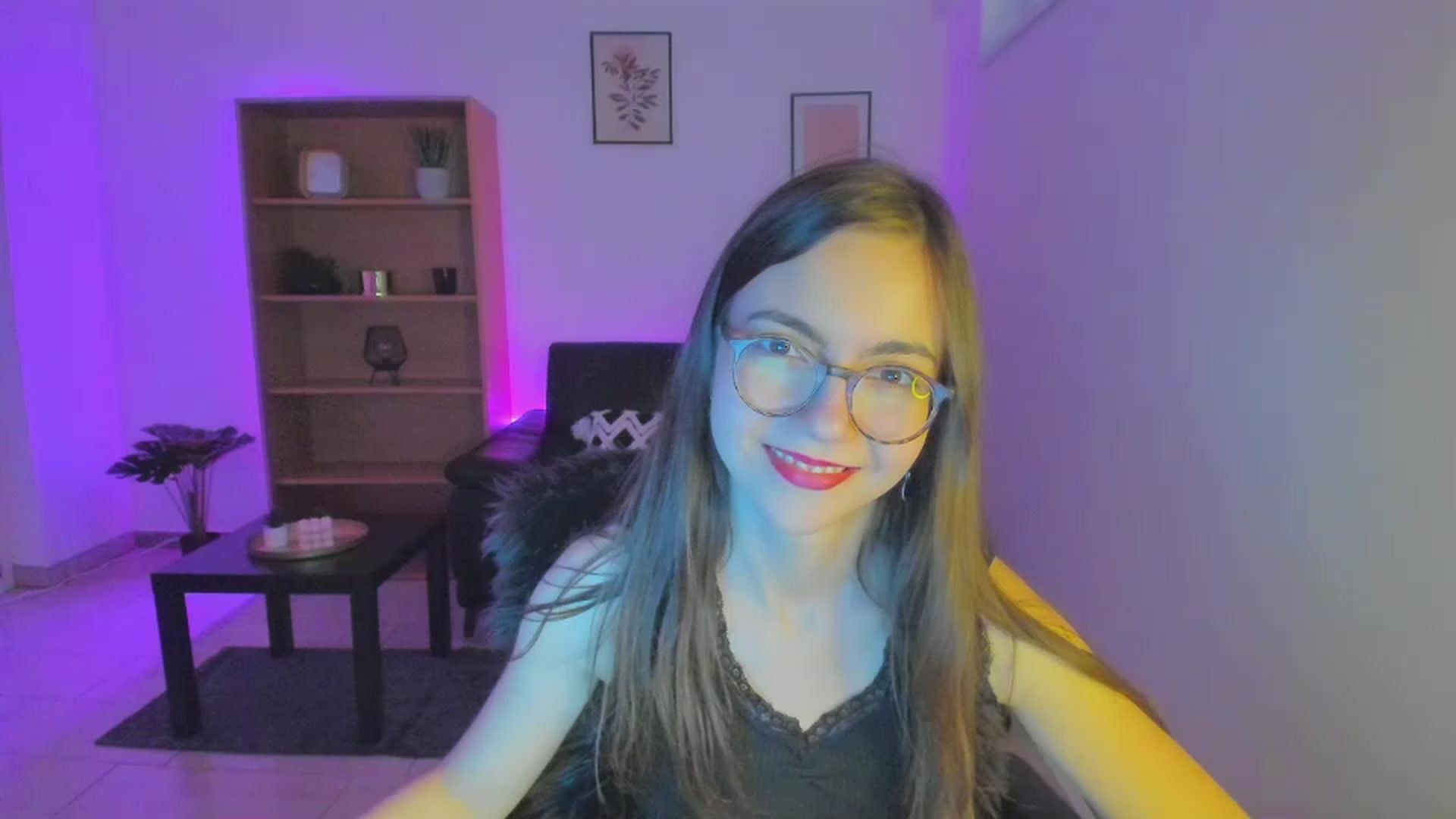Gallery image thumbnail from Leilastar18's myfreecams stream on, 01/03/2023, 11:37 image 6 of 20