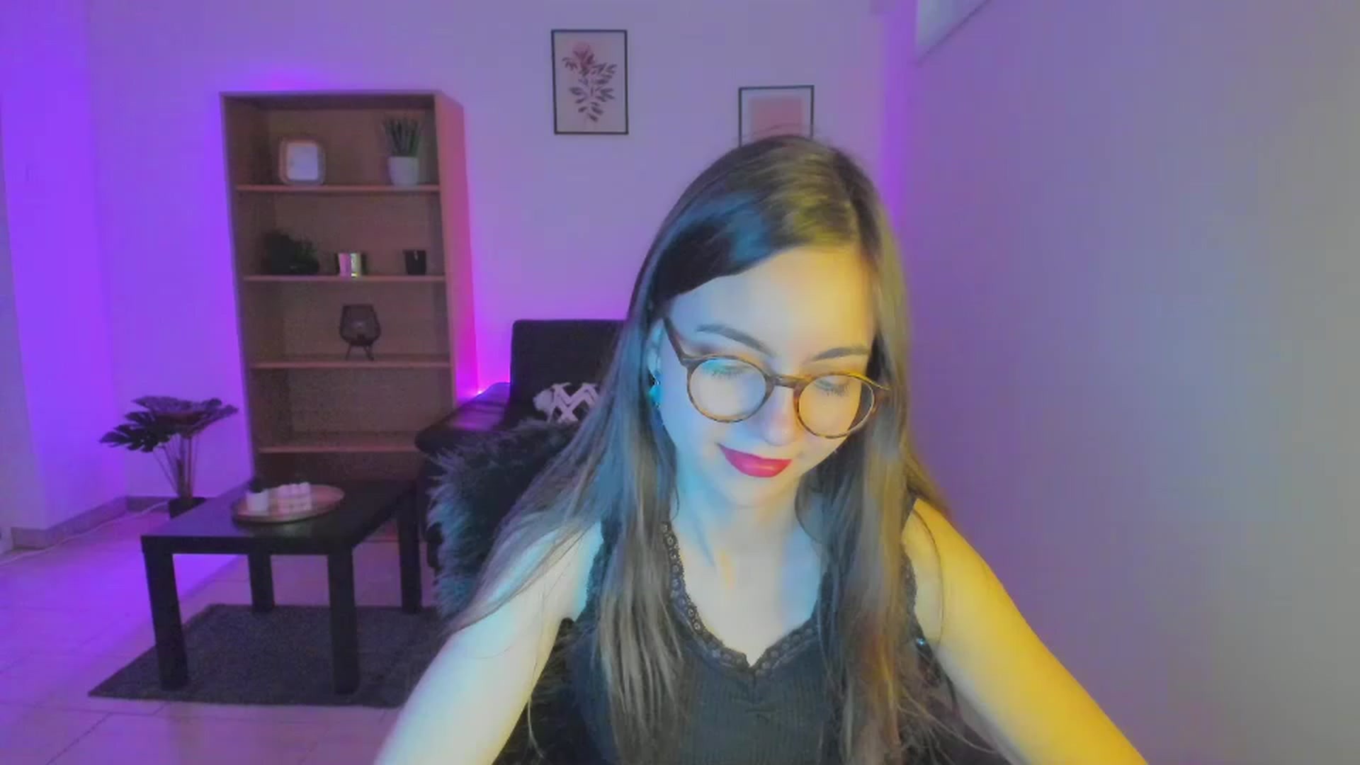 Gallery image thumbnail from Leilastar18's myfreecams stream on, 01/03/2023, 11:37 image 4 of 20
