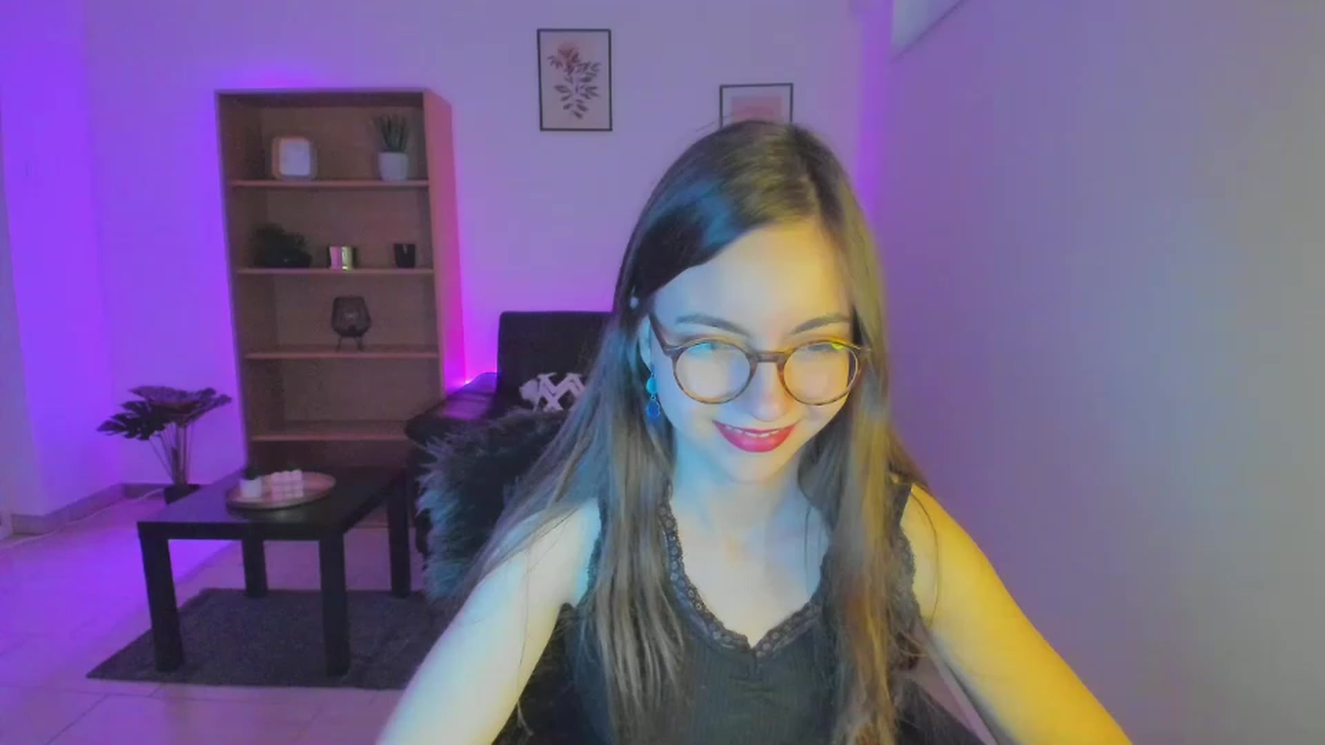 Gallery image thumbnail from Leilastar18's myfreecams stream on, 01/03/2023, 11:37 image 2 of 20