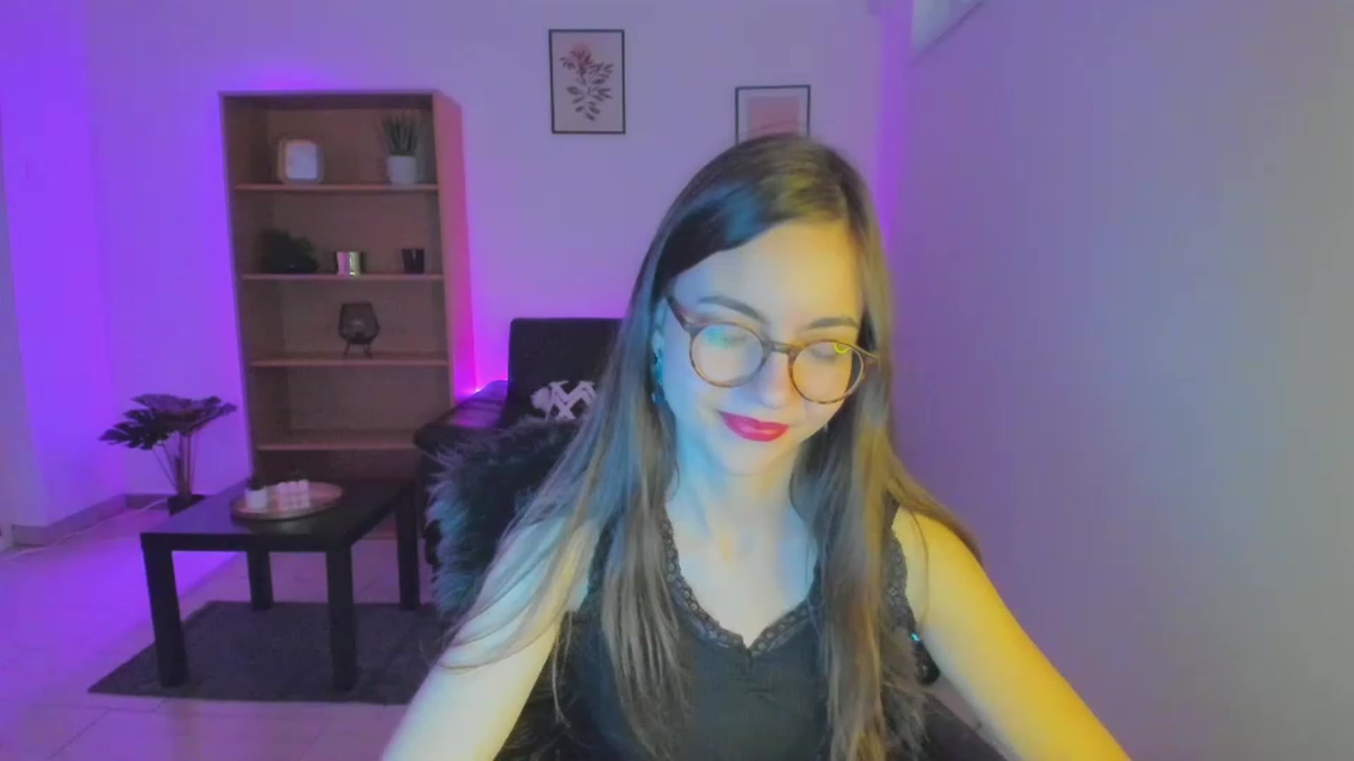 Gallery image thumbnail from Leilastar18's myfreecams stream on, 01/03/2023, 11:37 image 5 of 20