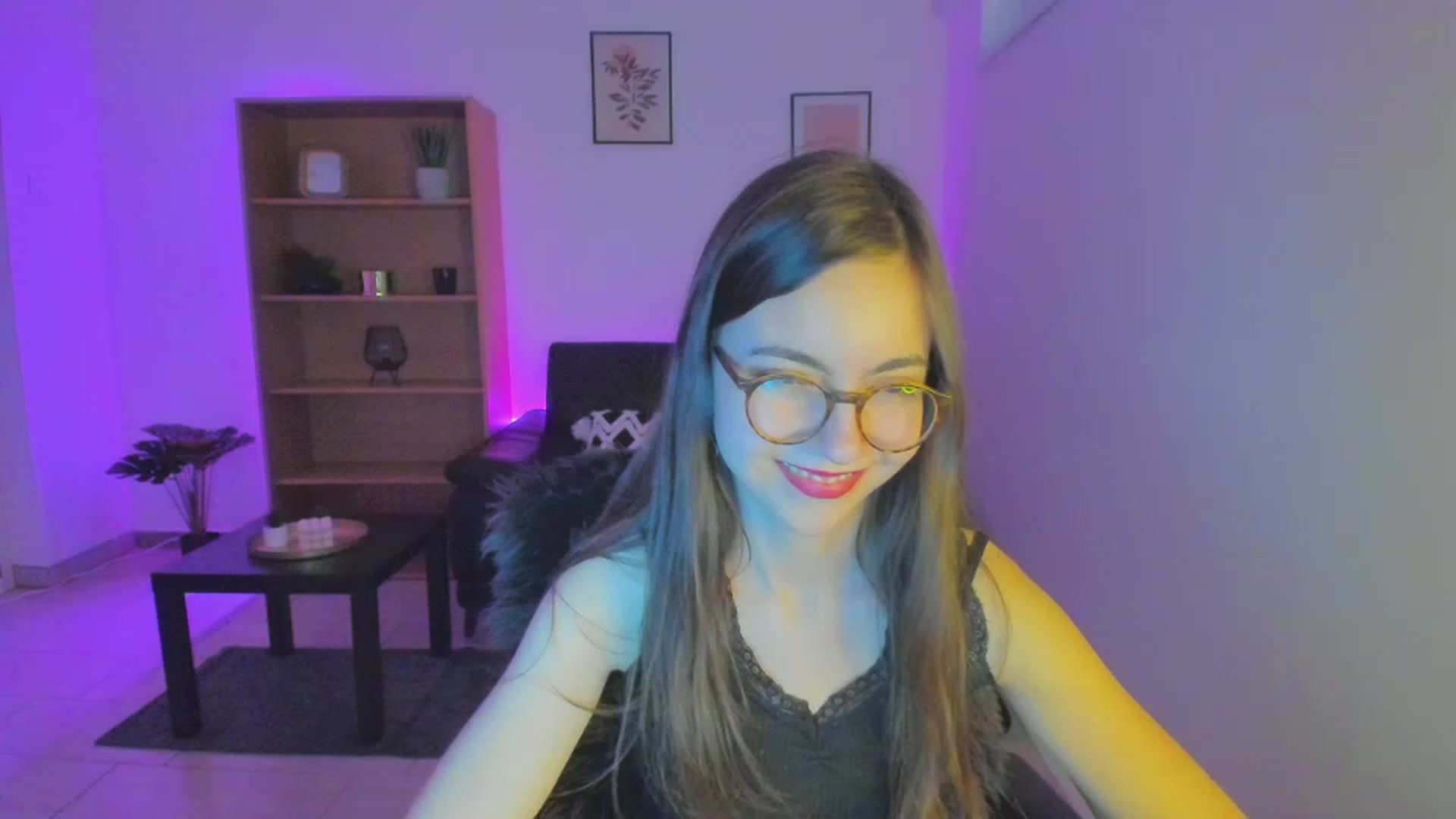 Gallery image thumbnail from Leilastar18's myfreecams stream on, 01/03/2023, 11:37 image 8 of 20