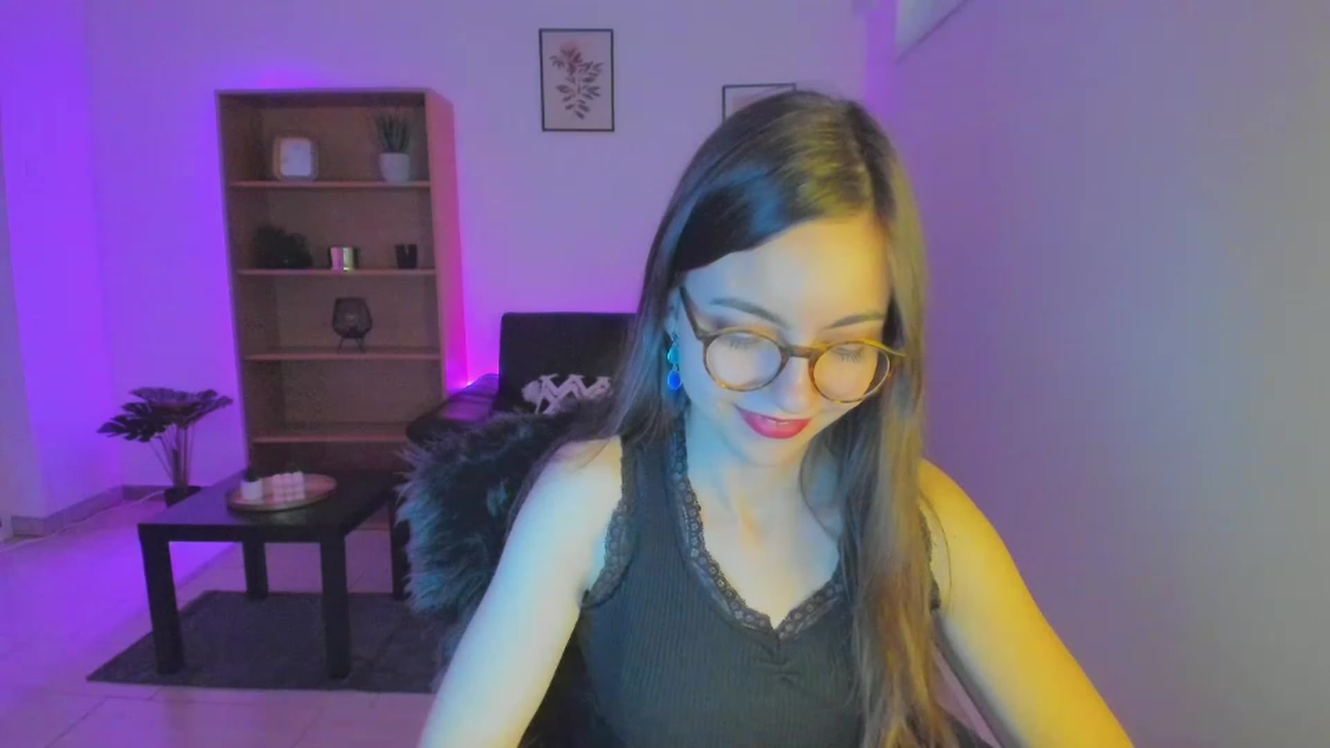 Gallery image thumbnail from Leilastar18's myfreecams stream on, 01/03/2023, 11:37 image 12 of 20