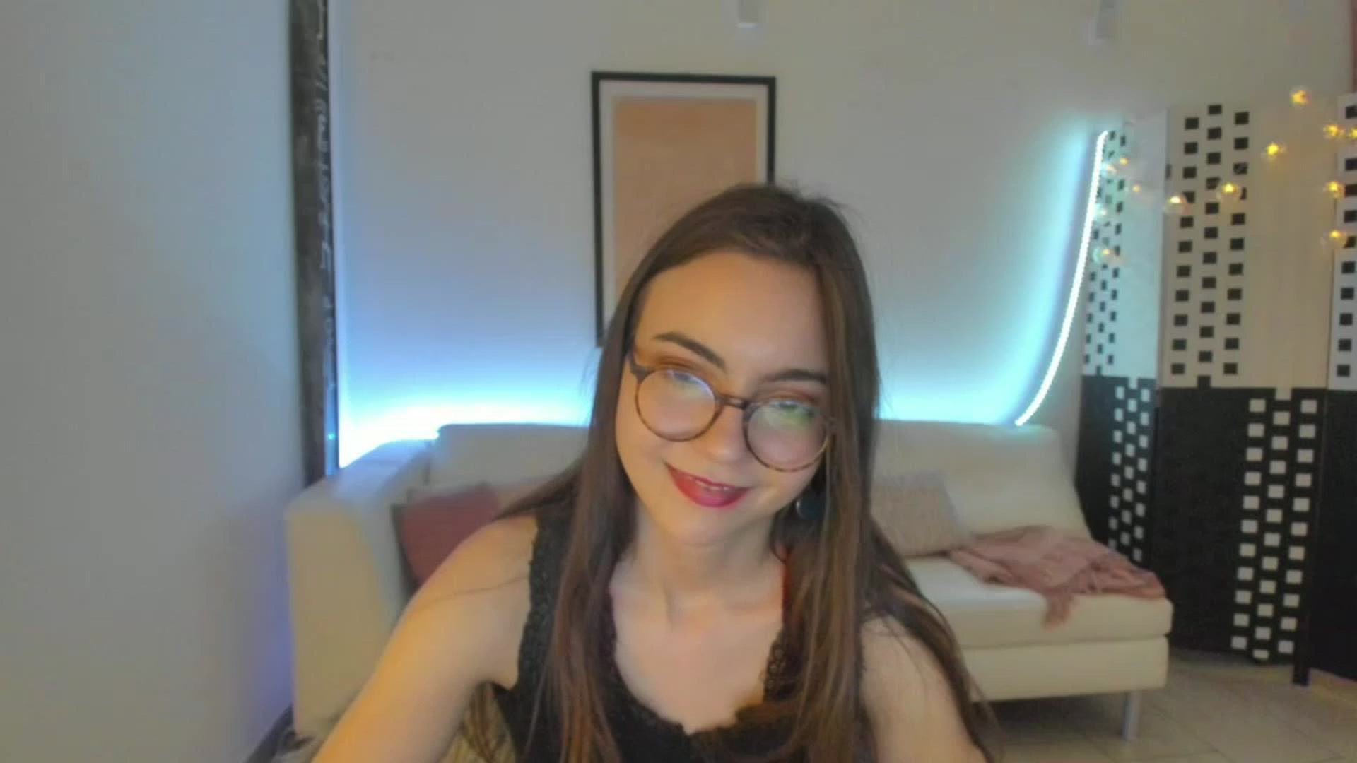 Gallery image thumbnail from Leilastar18's myfreecams stream on, 02/19/2023, 13:57 image 1 of 20