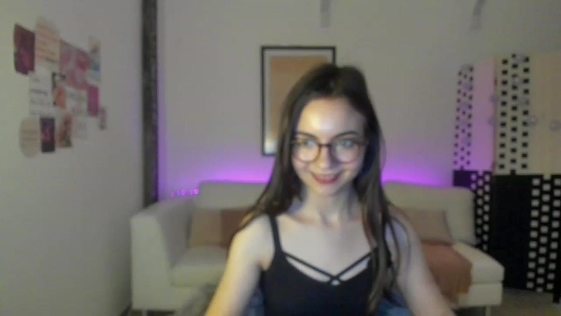 Gallery image thumbnail from Leilastar18's myfreecams stream on, 03/12/2023, 13:48 image 4 of 20