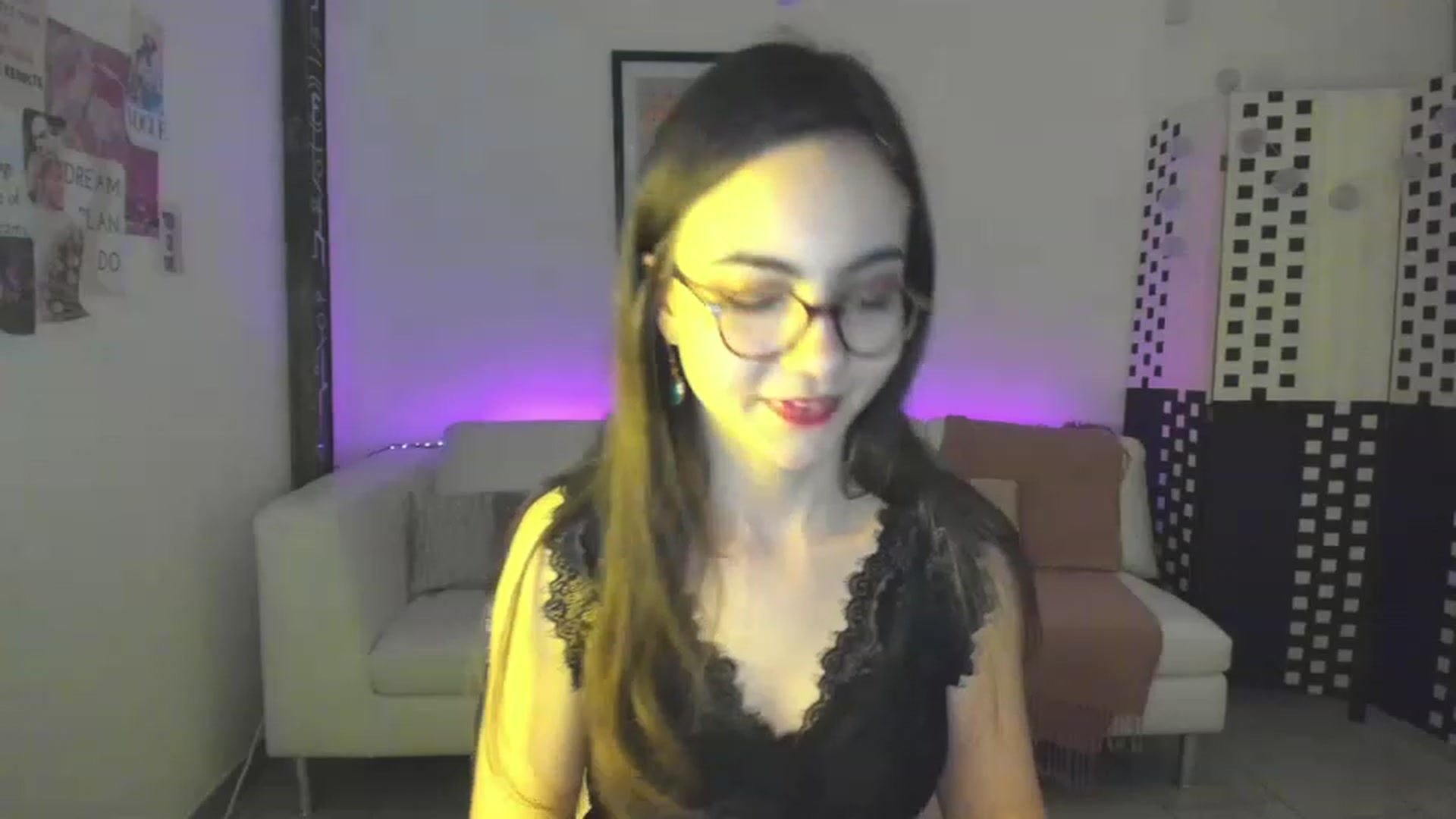 Gallery image thumbnail from Leilastar18's myfreecams stream on, 04/16/2023, 11:26 image 13 of 20