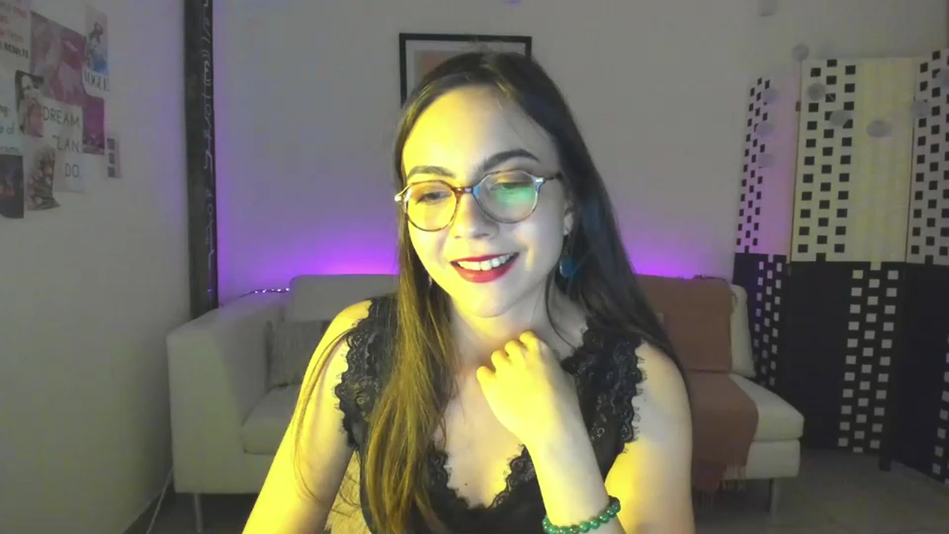 Gallery image thumbnail from Leilastar18's myfreecams stream on, 04/16/2023, 11:26 image 7 of 20