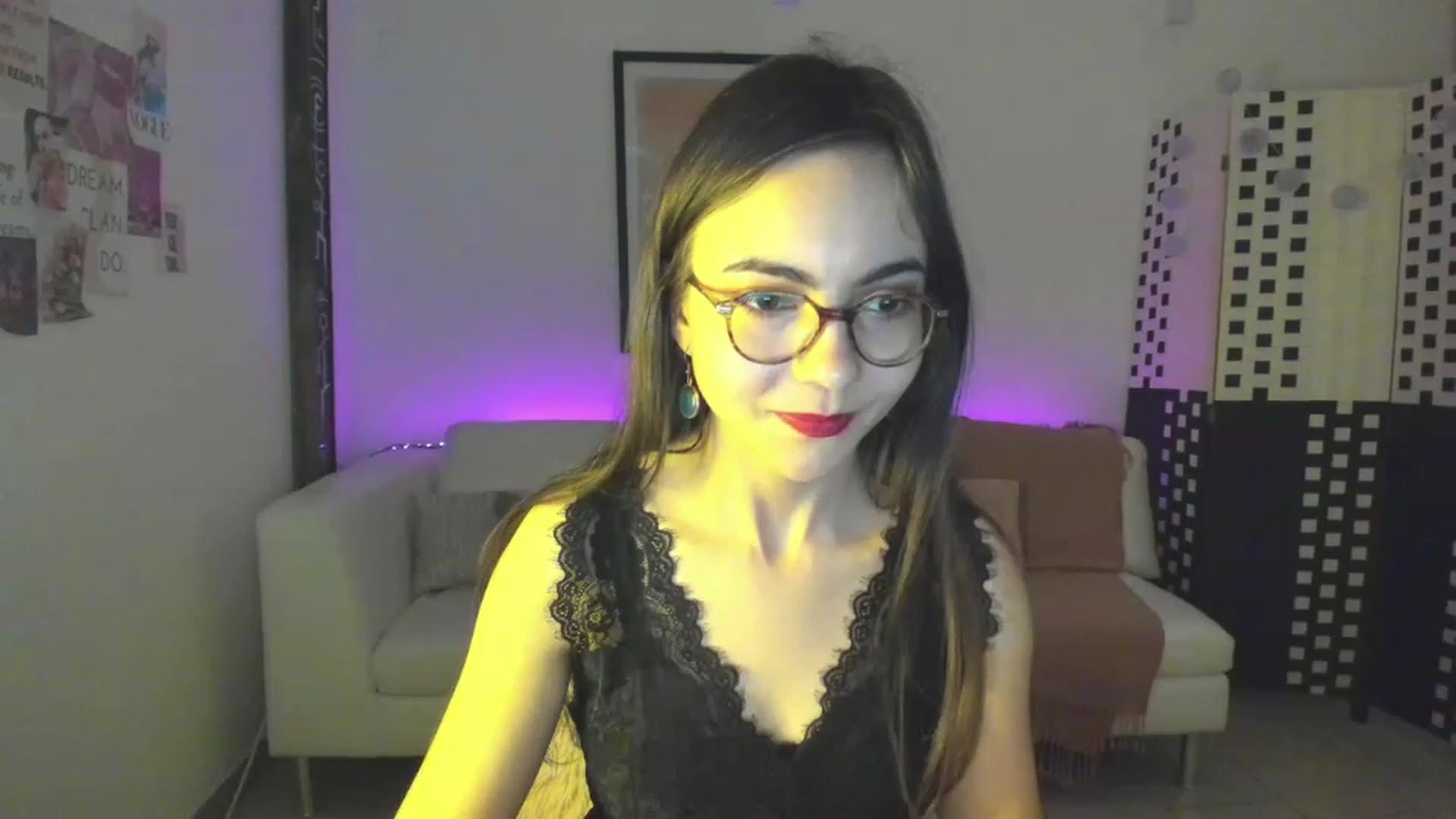 Gallery image thumbnail from Leilastar18's myfreecams stream on, 04/16/2023, 11:26 image 1 of 20
